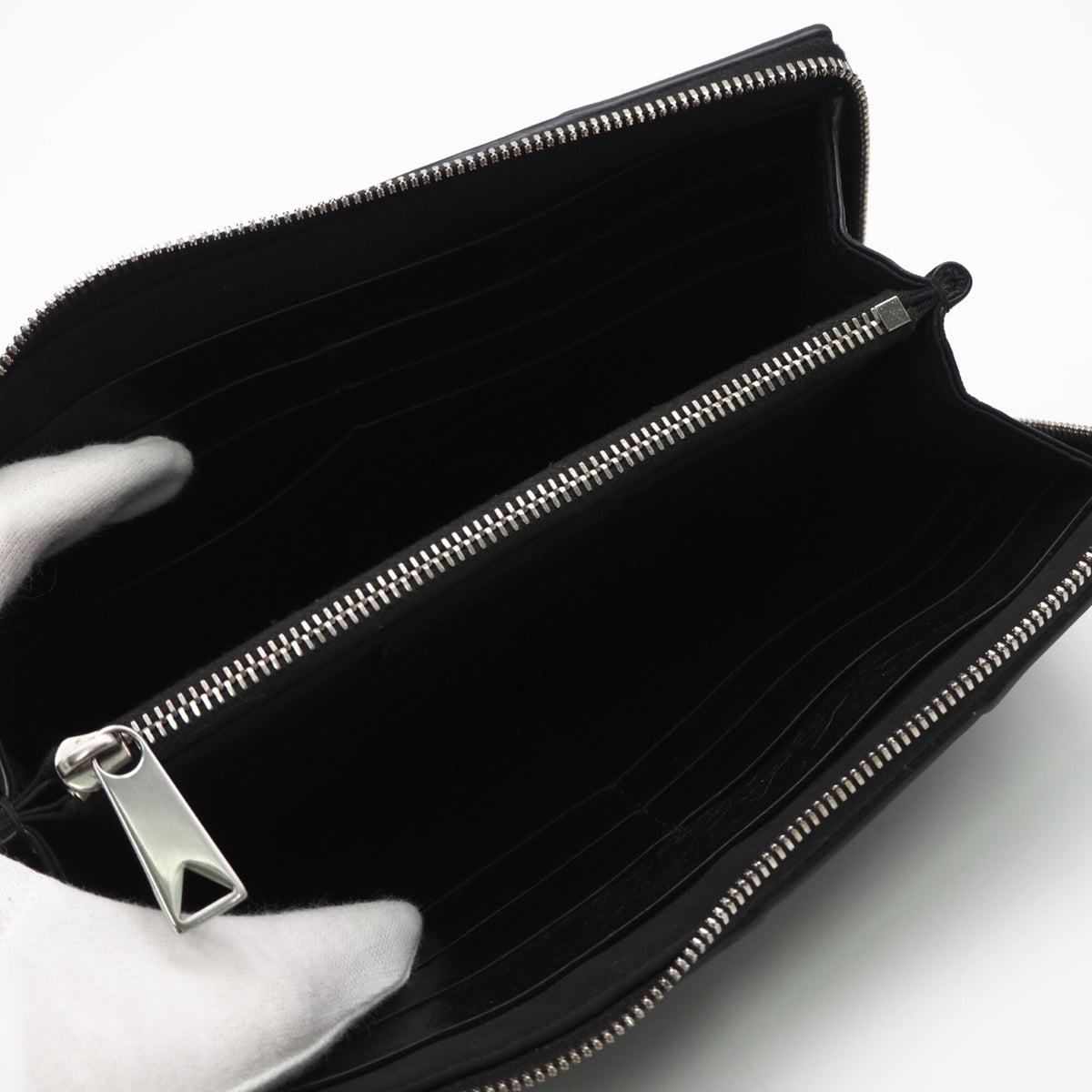 Bottega Veneta Black Nylon Leather Long Wallet (Bi-Fold) (Pre-Owned)