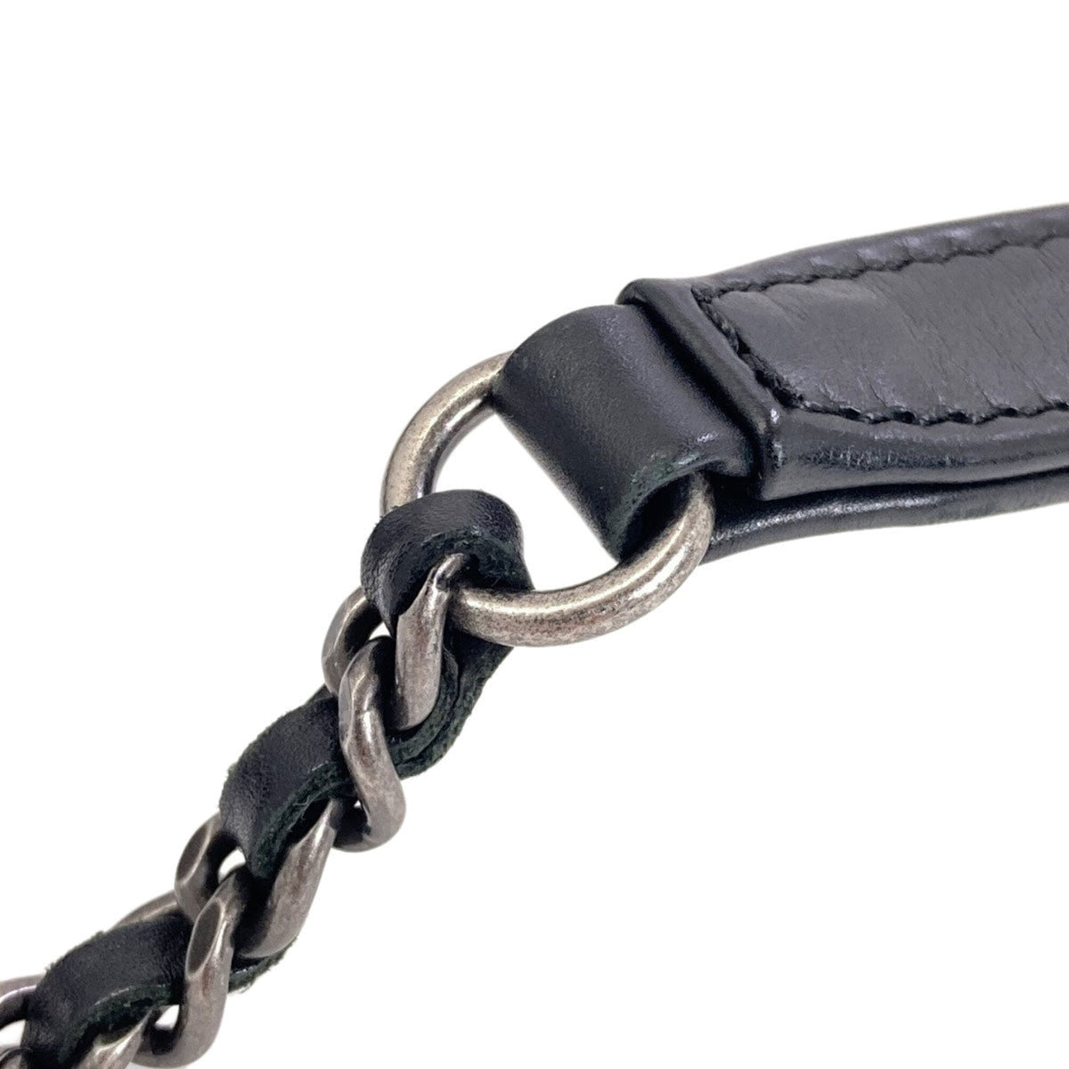 Chanel Black Leather Shoulder Bag (Pre-Owned)