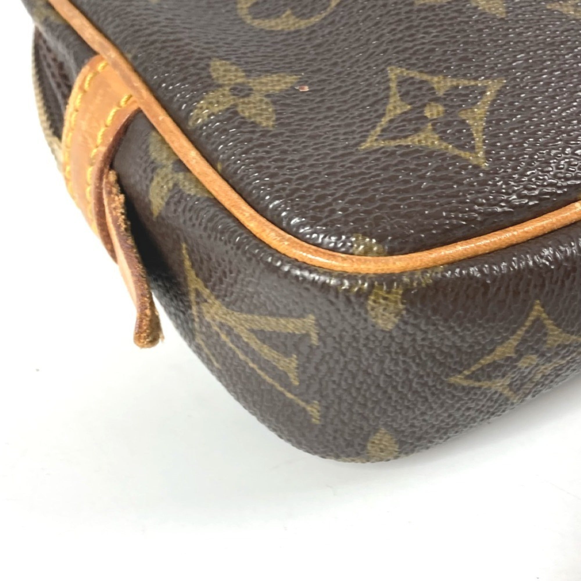 Louis Vuitton Brown Monogram Pochette Shoulder Bag (Pre-Owned)