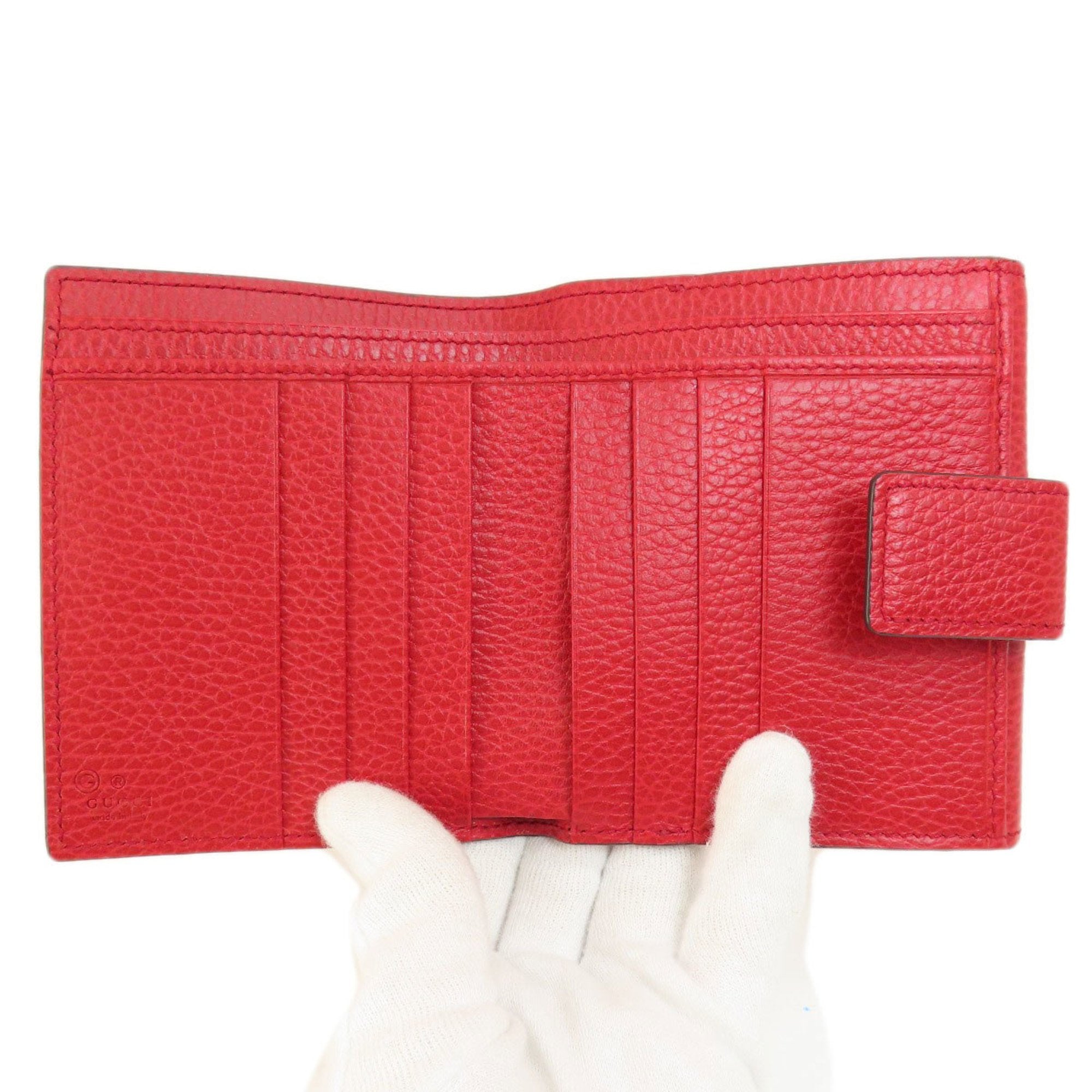 Gucci Red Color Leather Wallet (Bi-Fold) (Pre-Owned)