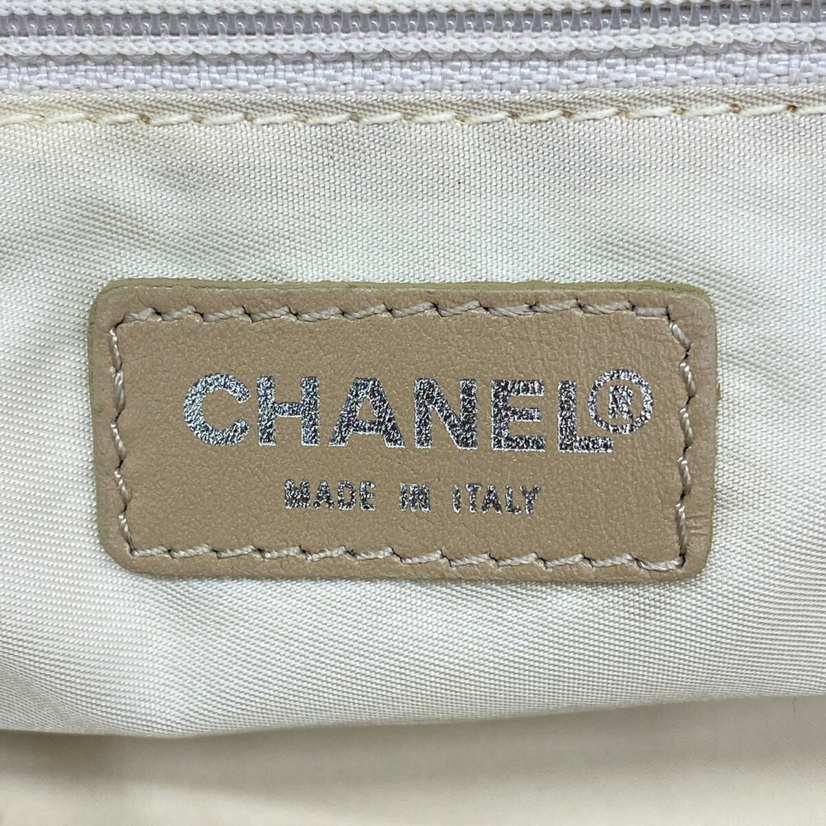 Chanel Beige Nylon Handbag (Pre-Owned)