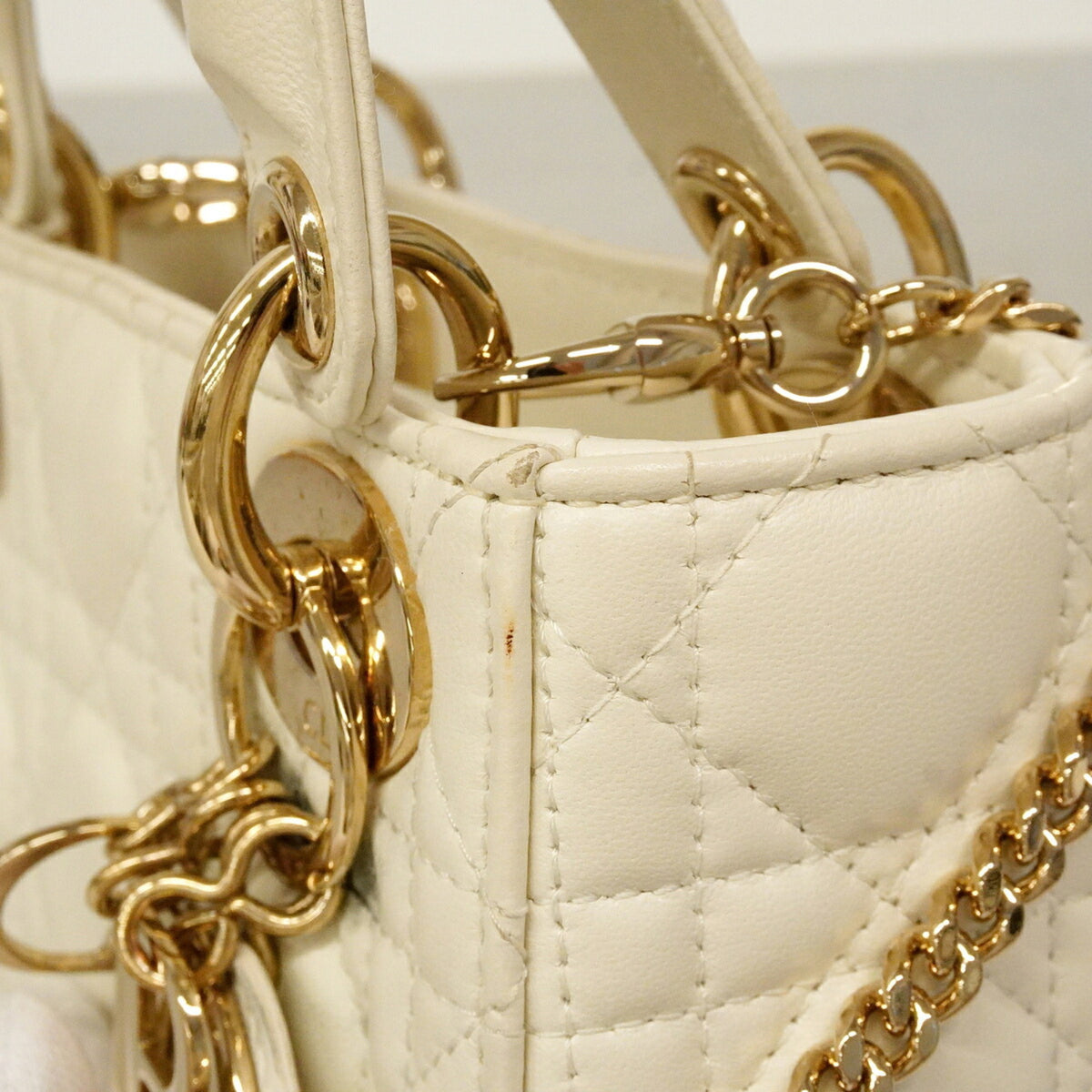 Christian Dior White Leather Handbag (Pre-Owned)