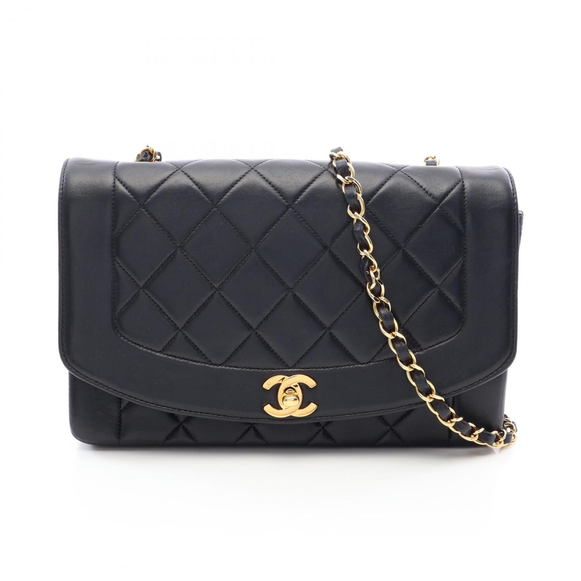 Chanel Black Leather Handbag Shoulder Bag (Pre-Owned)