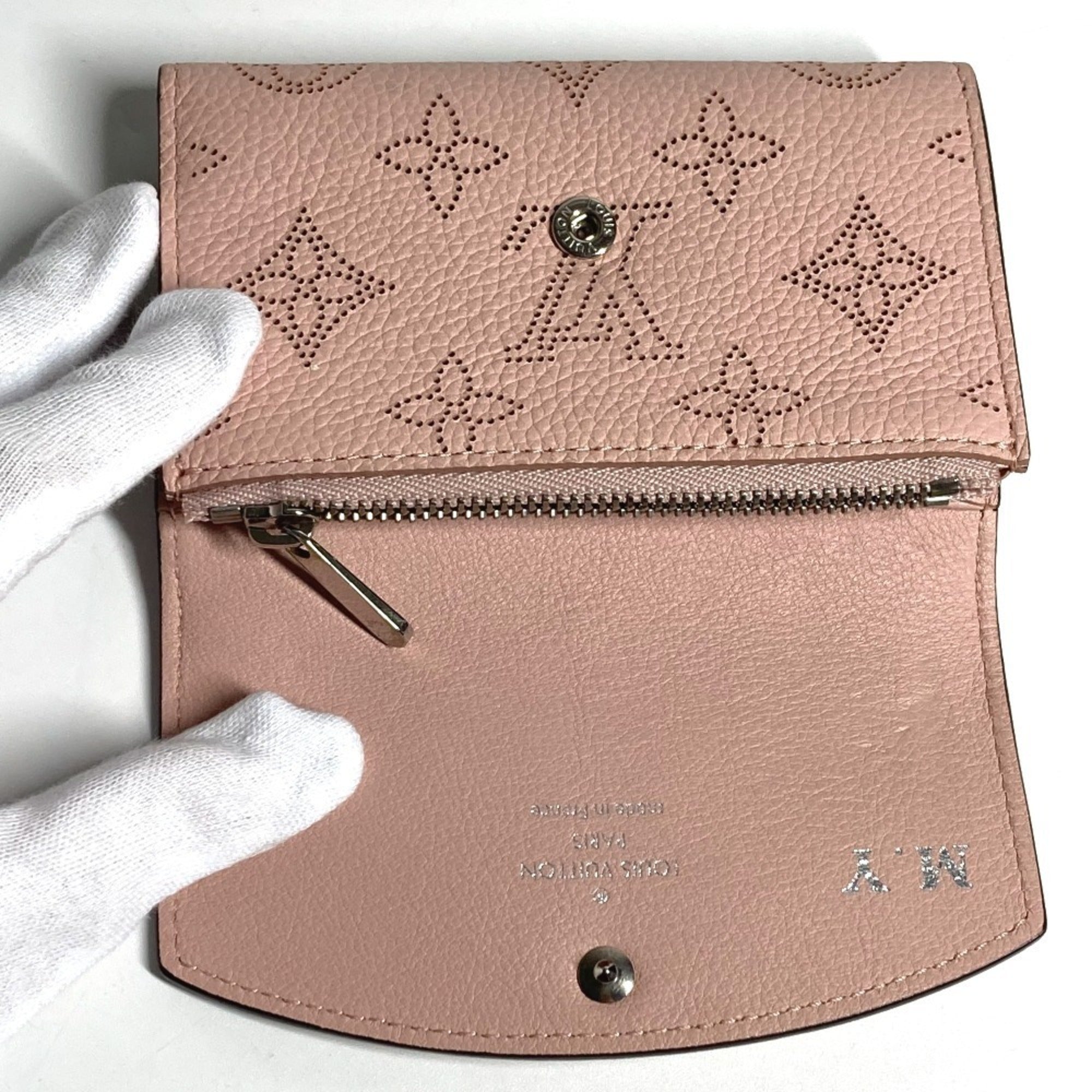 Louis Vuitton Magnolia Pink Mahina Leather Wallet (Bi-Fold) (Pre-Owned)