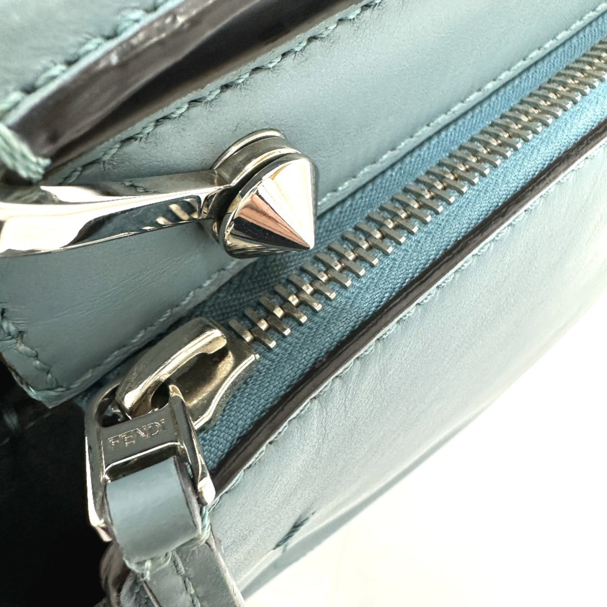 Fendi Blue Leather Handbag (Pre-Owned)