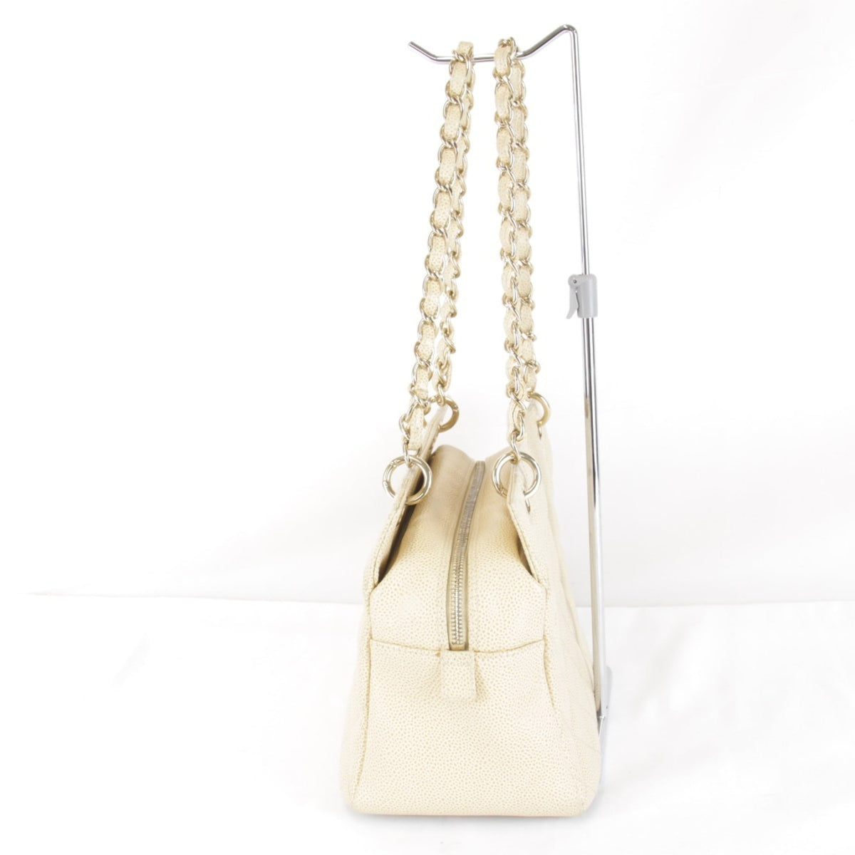 Chanel Beige Leather Shoulder Bag (Pre-Owned)