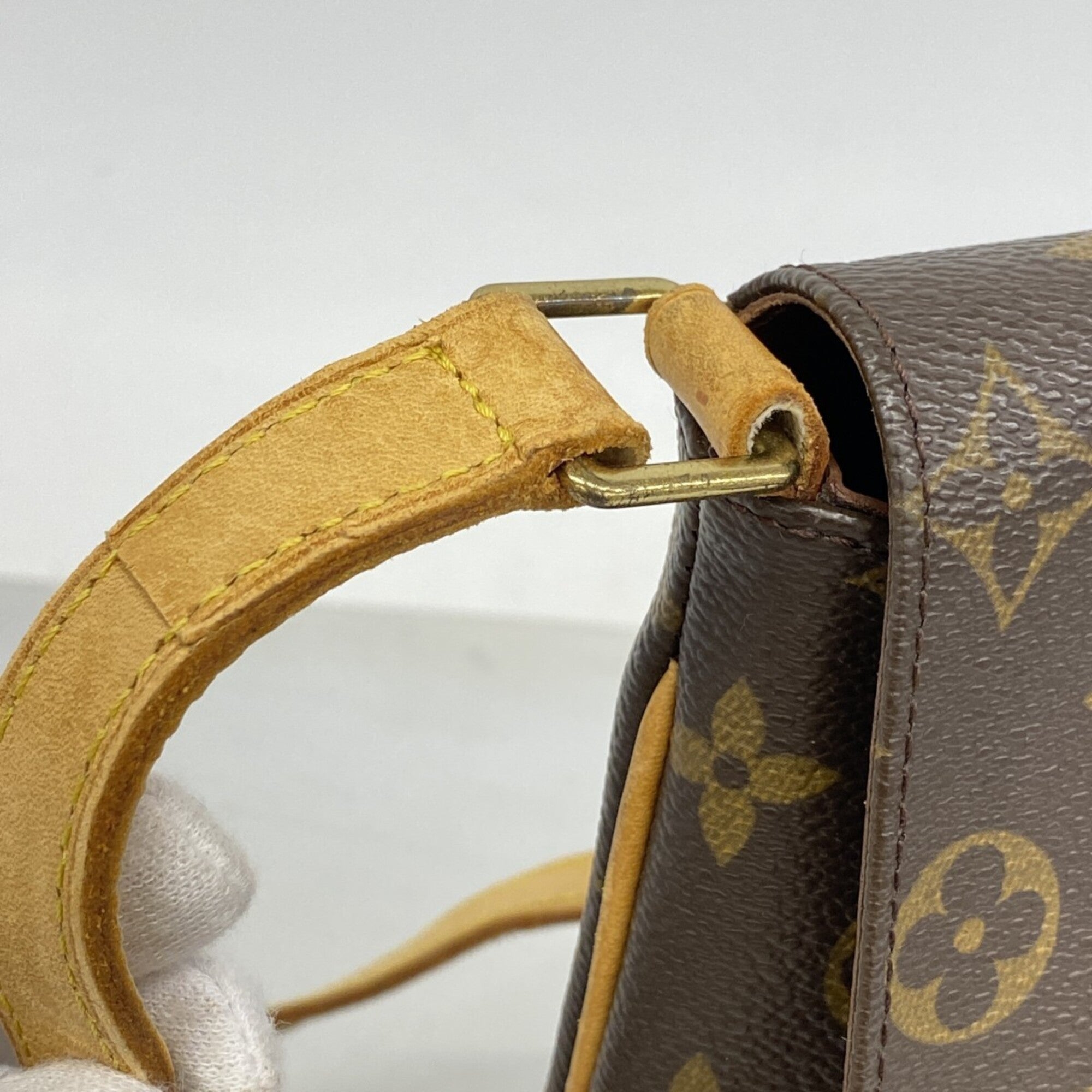 Louis Vuitton Brown Shoulder Bag (Pre-Owned)