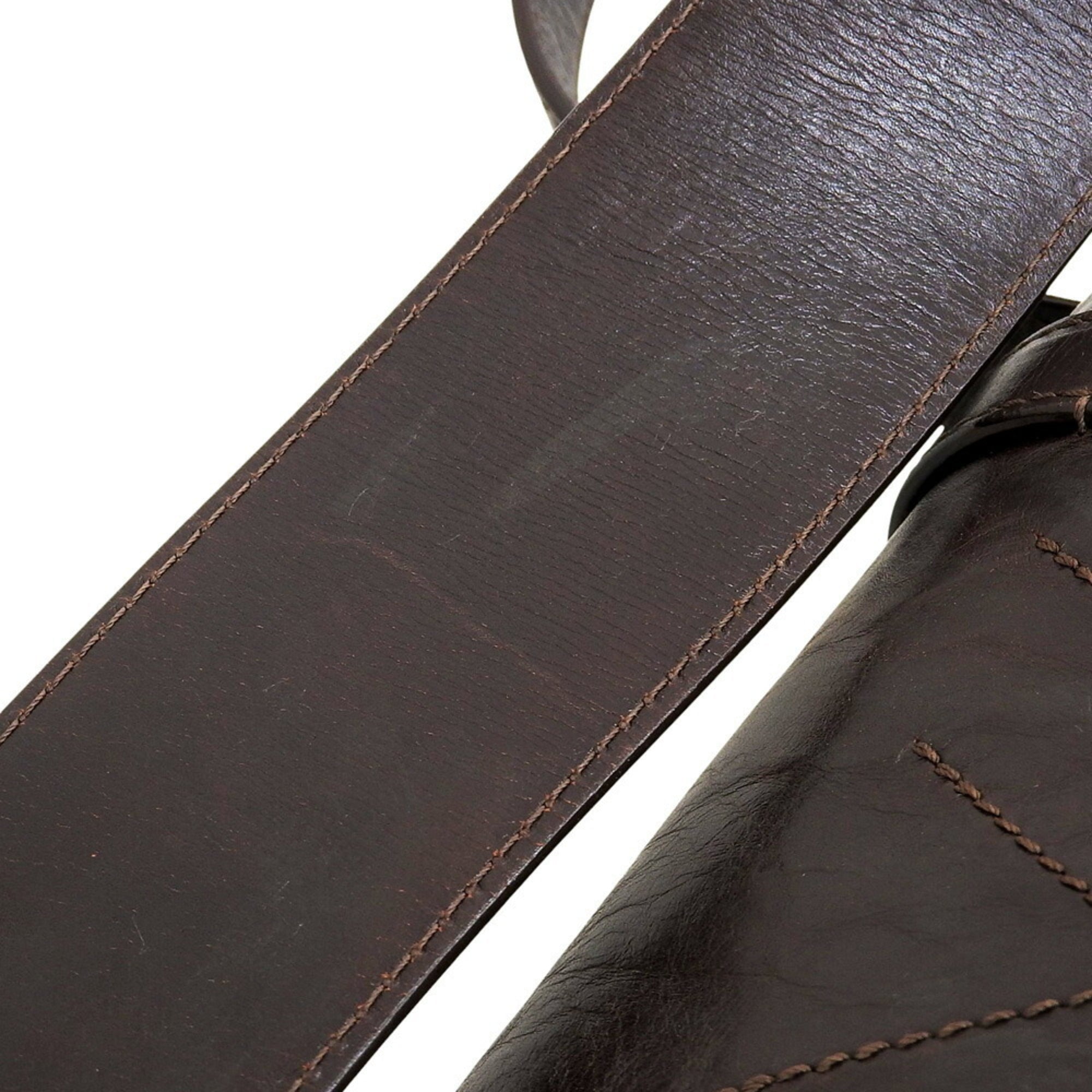 Louis Vuitton Brown Leather Shoulder Bag (Pre-Owned)