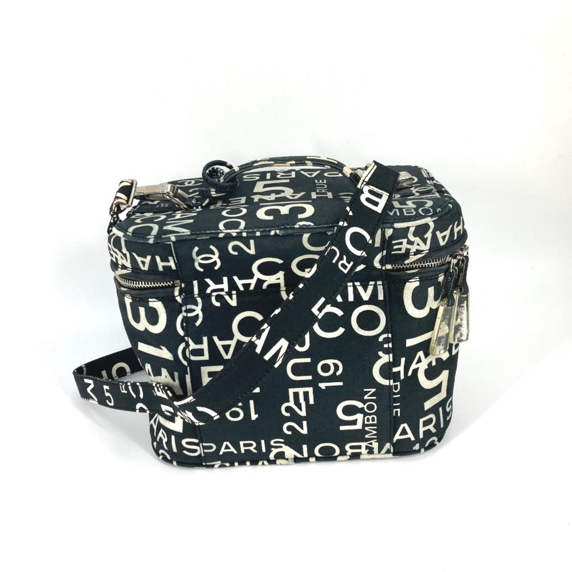 Chanel Black White Canvas Beach Bag Handbag Shoulder Bag Vanity Bag (Pre-Owned)
