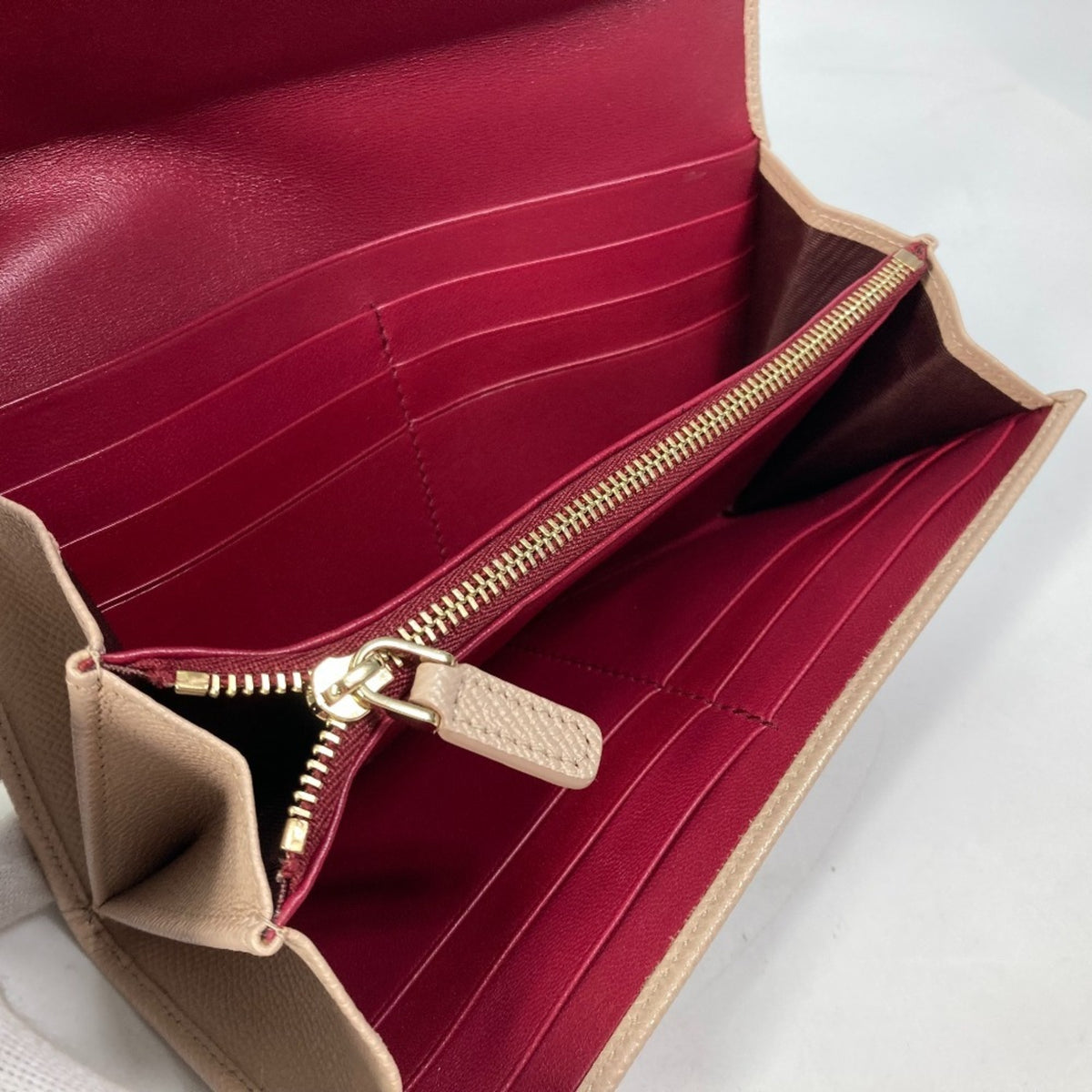 Bvlgari Light Pink Leather Long Wallet (Bi-Fold) (Pre-Owned)