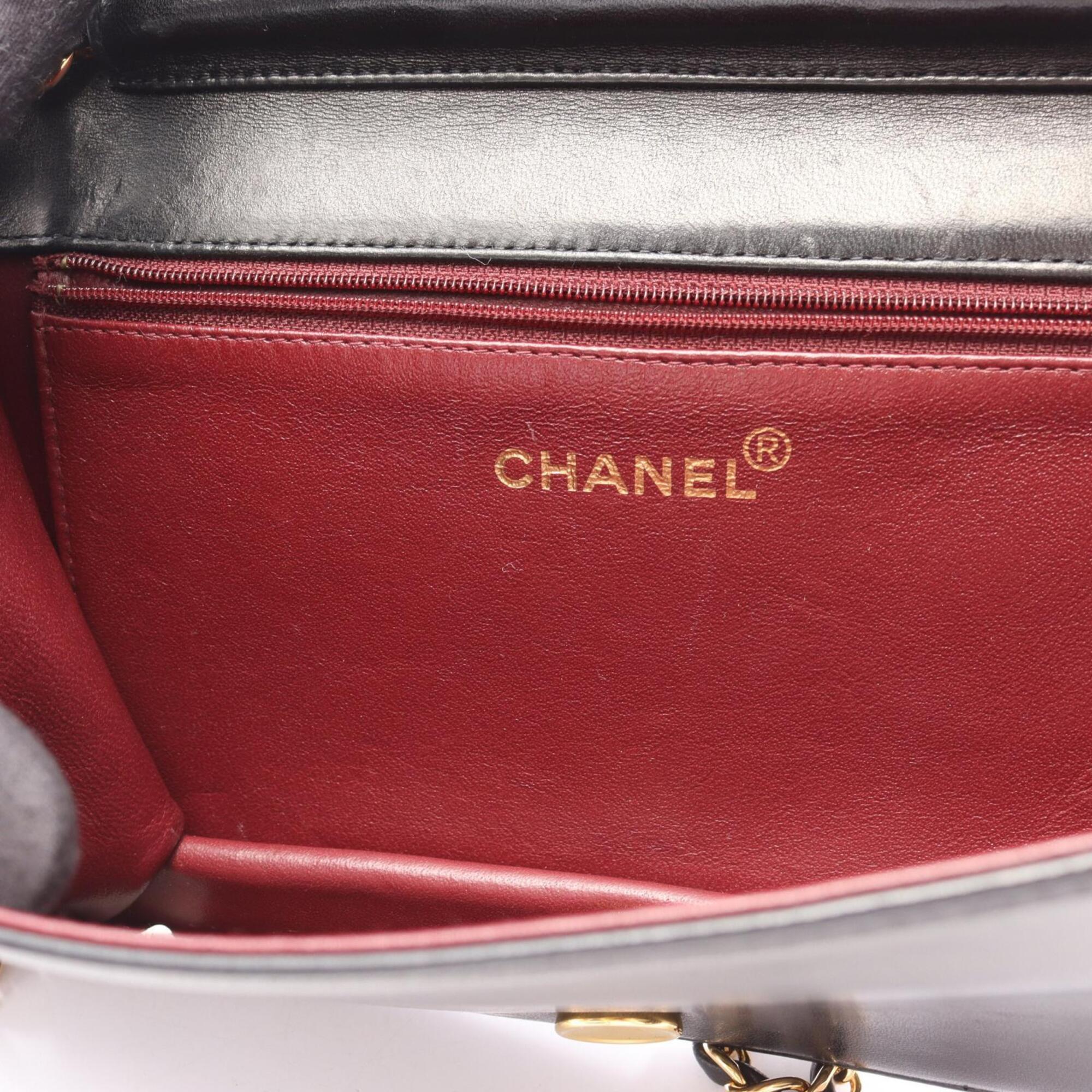 Chanel Black Leather Handbag Shoulder Bag (Pre-Owned)