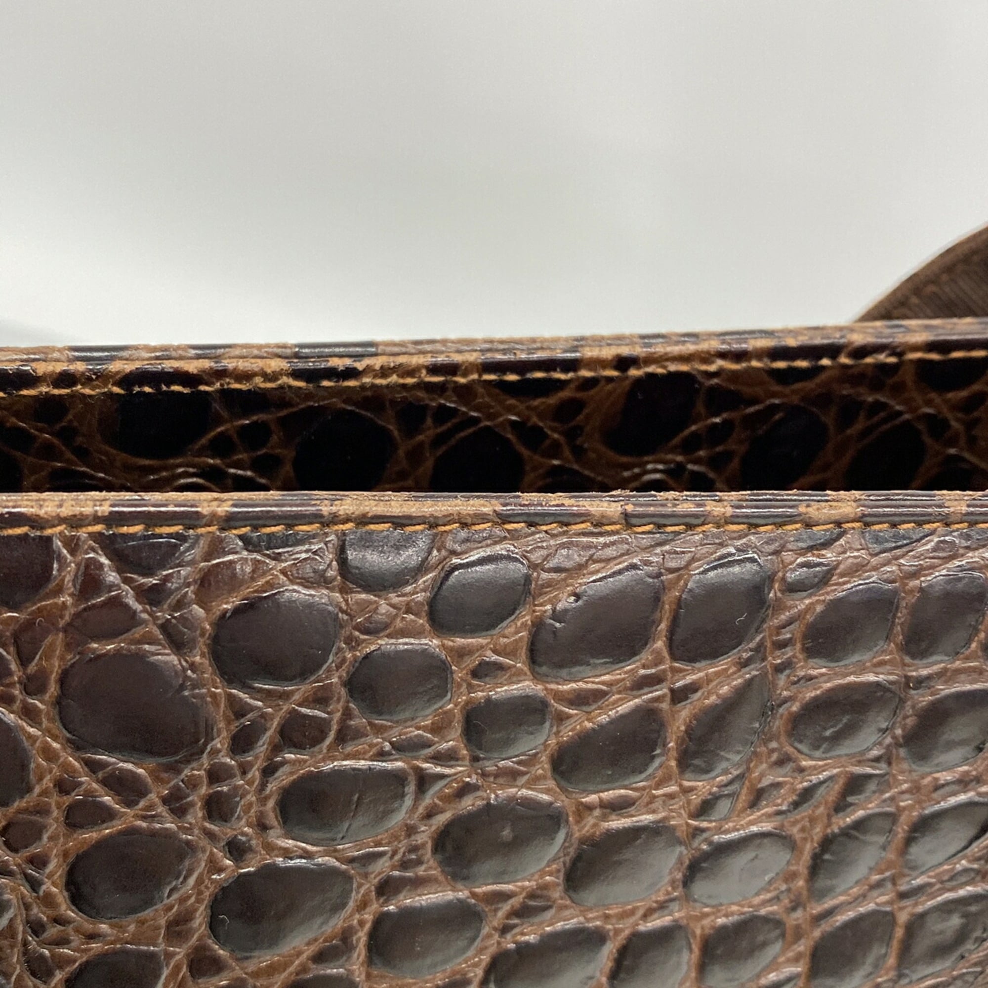 Salvatore Ferragamo Brown Leather Shoulder Bag (Pre-Owned)
