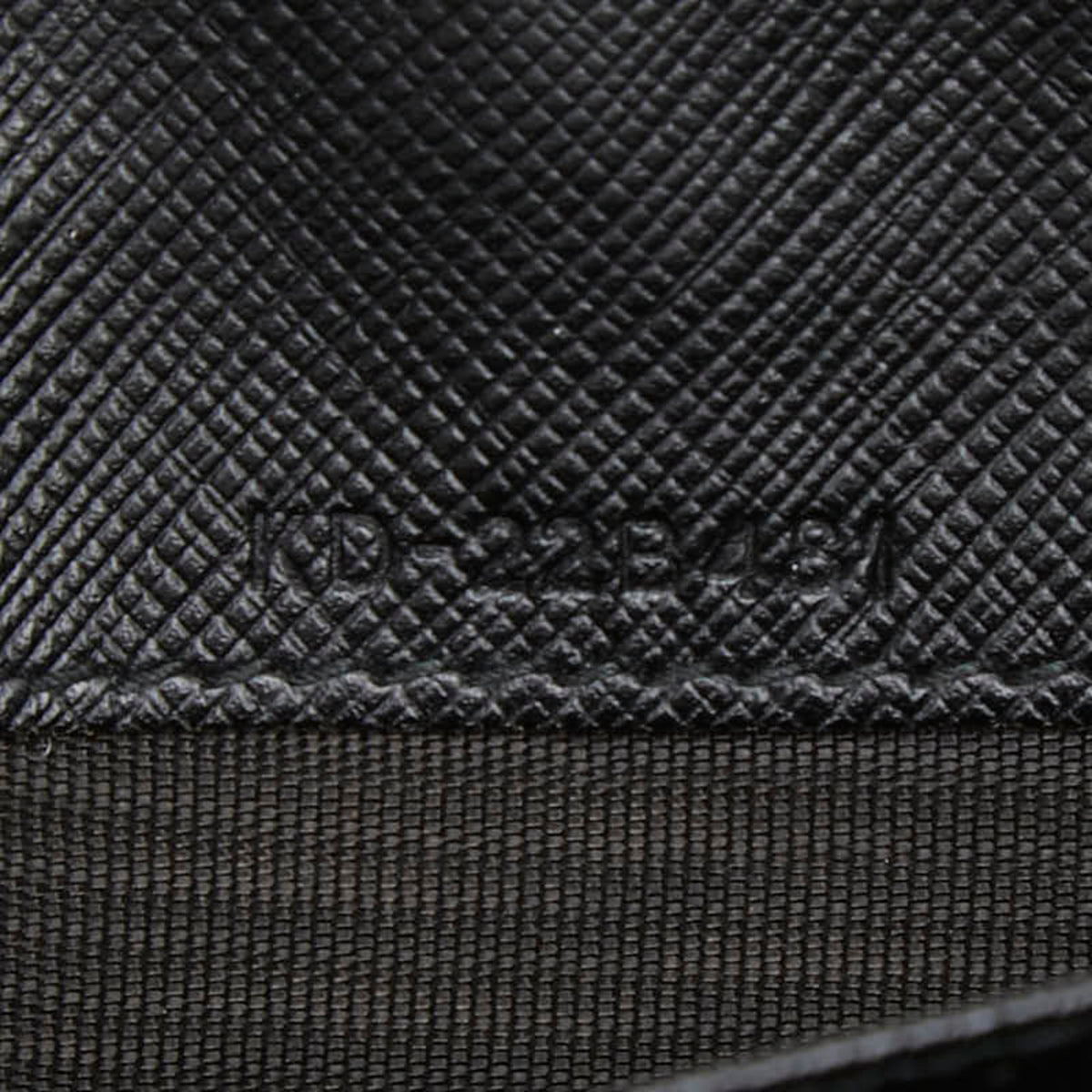 Salvatore Ferragamo Black Leather Long Wallet (Bi-Fold) (Pre-Owned)