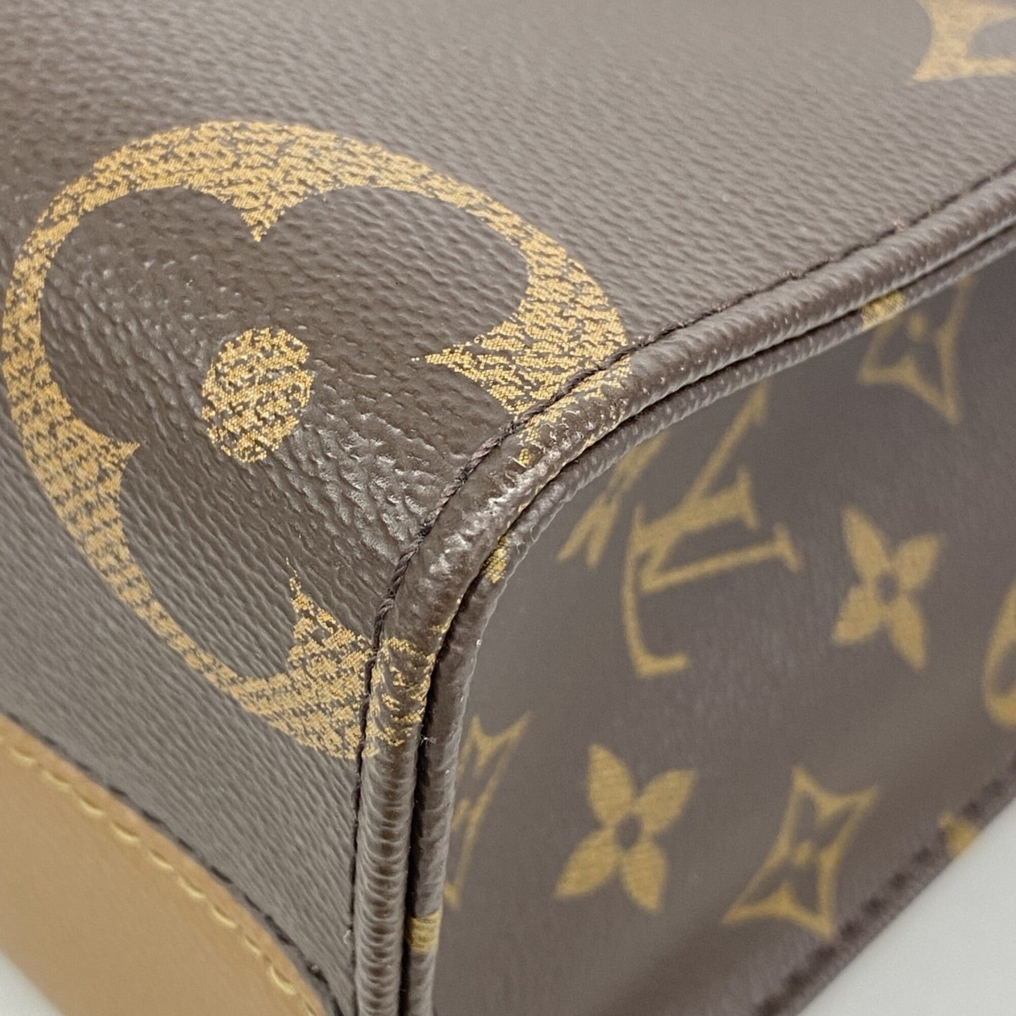 Louis Vuitton Brown Handbag (Pre-Owned)