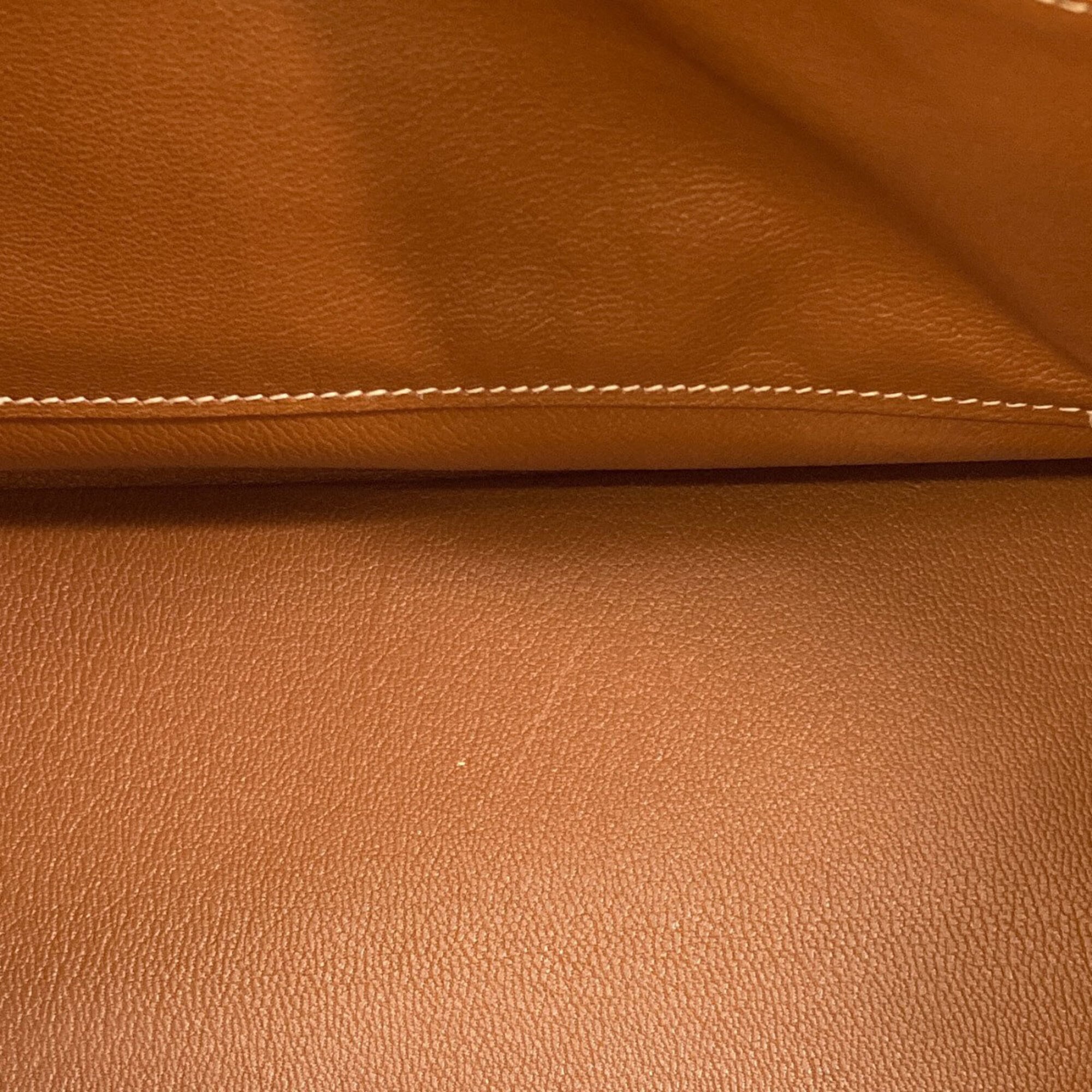 Hermes Gold Courchevel Leather Handbag (Pre-Owned)