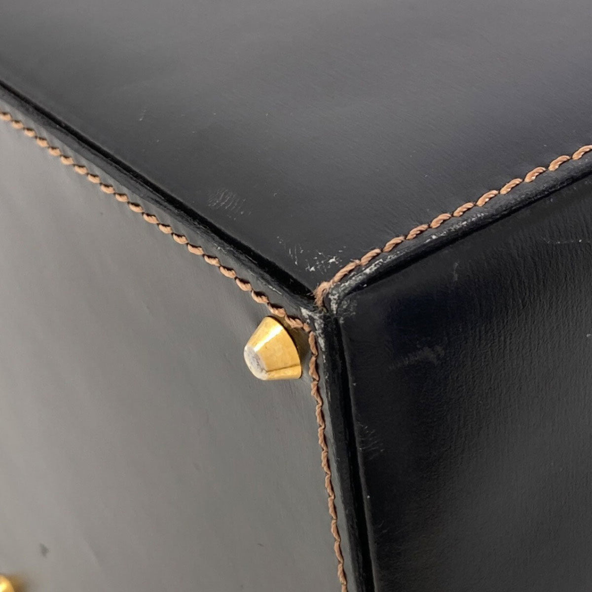 Loewe Black Leather Handbag (Pre-Owned)