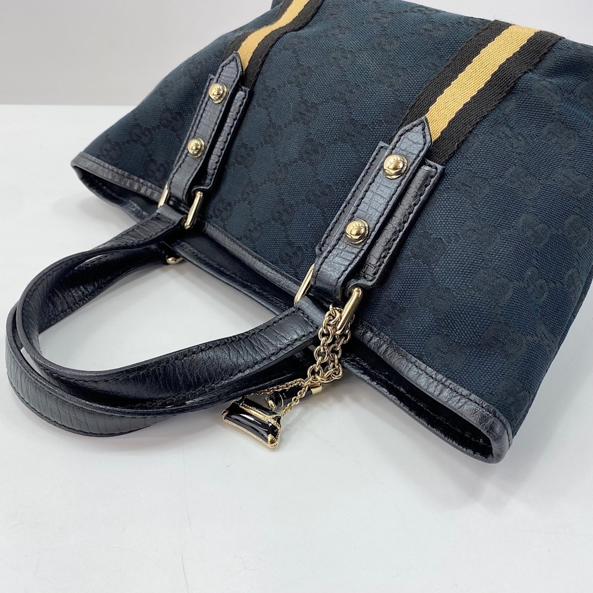 Gucci Black Handbag (Pre-Owned)