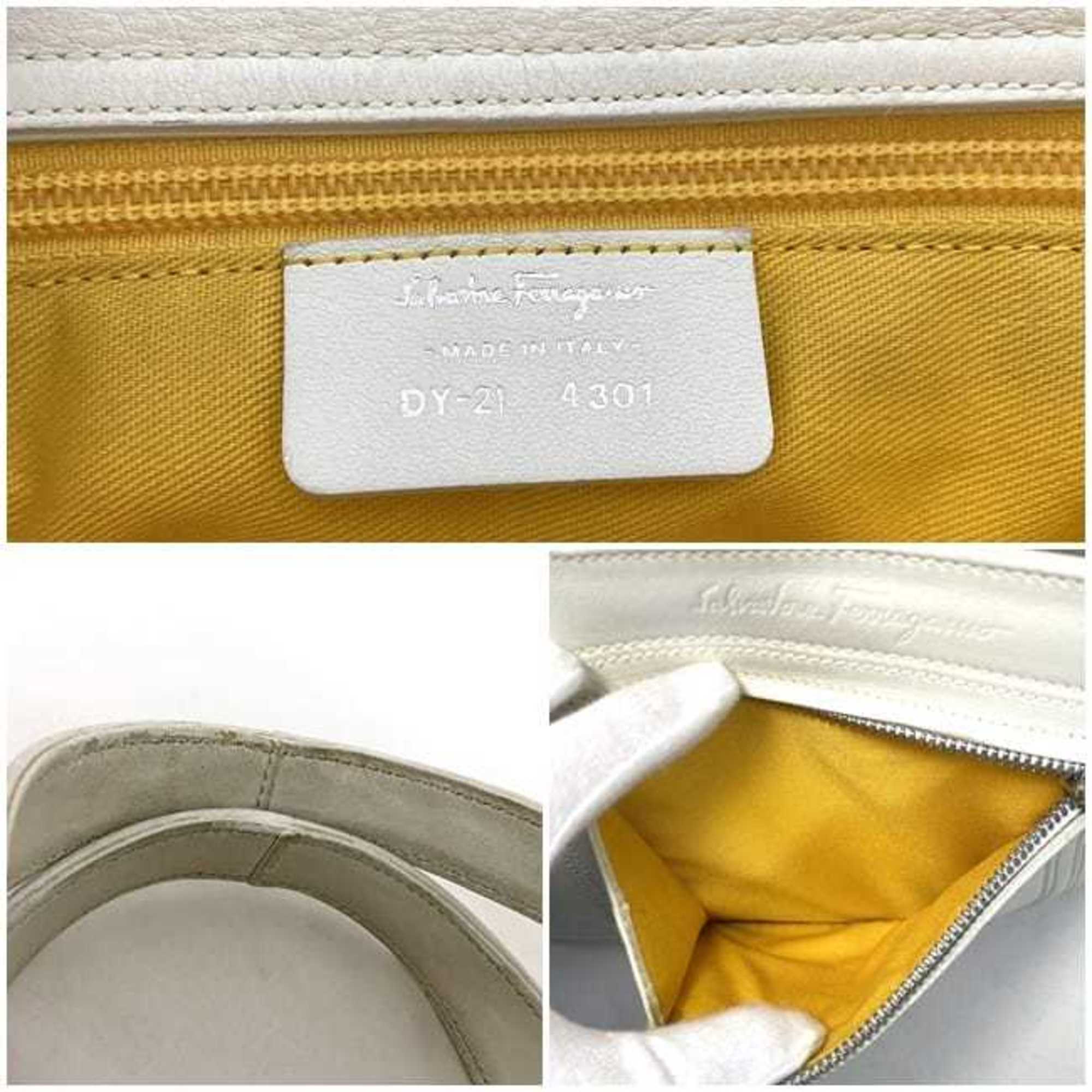 Salvatore Ferragamo Gancini White Leather Tote Bag (Pre-Owned)