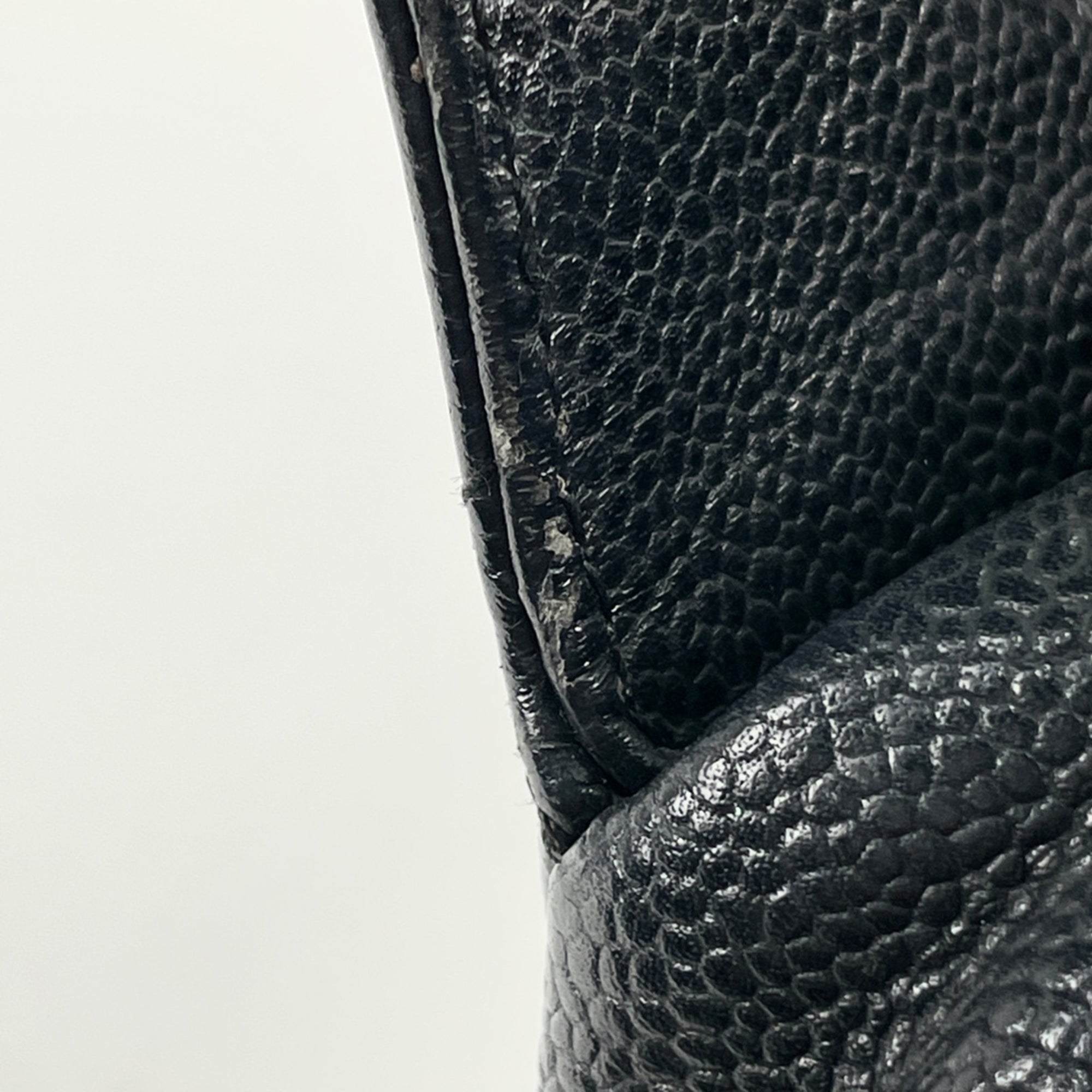 Chanel Black Grained Calfskin Tote Bag (Pre-Owned)