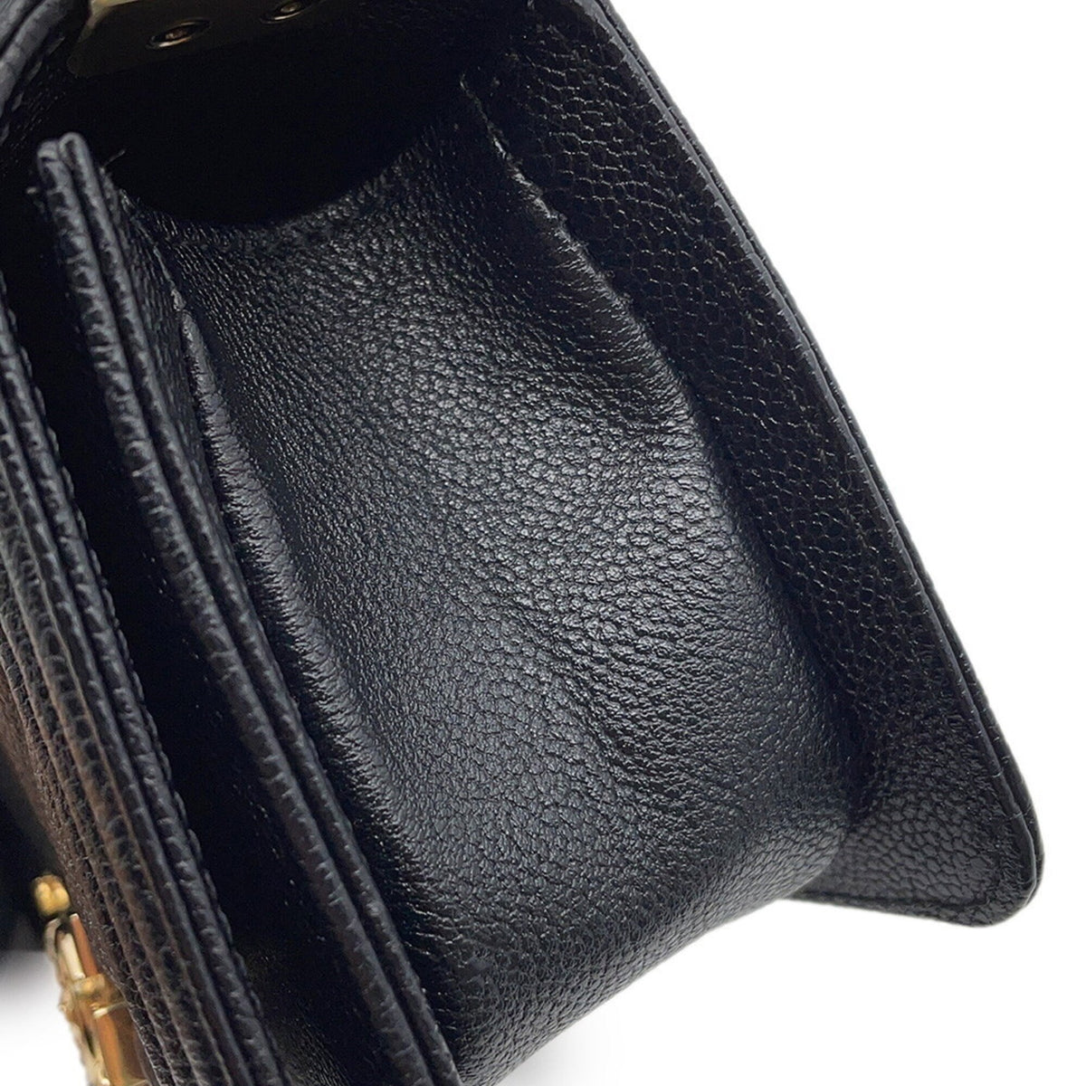 Chanel Boy Chanel Black Grained Calfskin Handbag Shoulder Bag (Pre-Owned)