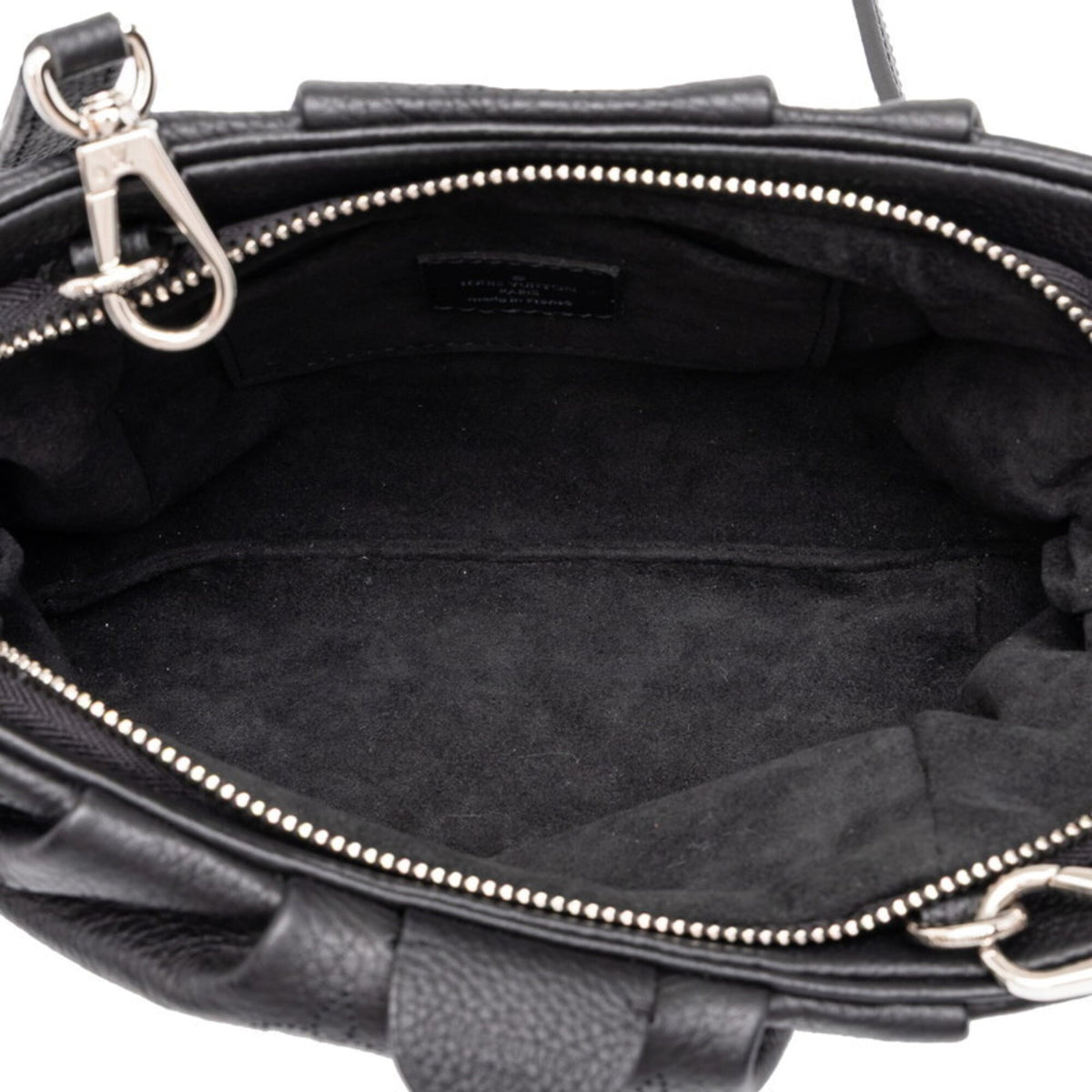 Louis Vuitton Black Noir Leather Shoulder Bag (Pre-Owned)