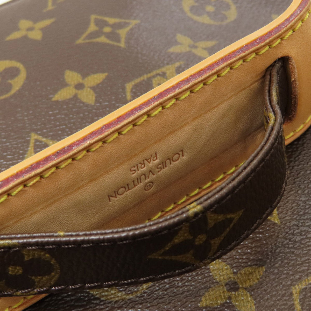 Louis Vuitton Monogram Monogram Canvas Shoulder Bag (Pre-Owned)