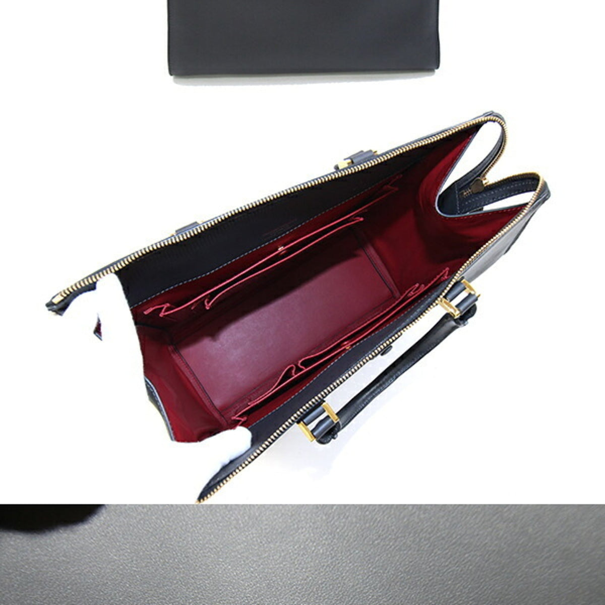 Giorgio Armani Black Leather Handbag (Pre-Owned)