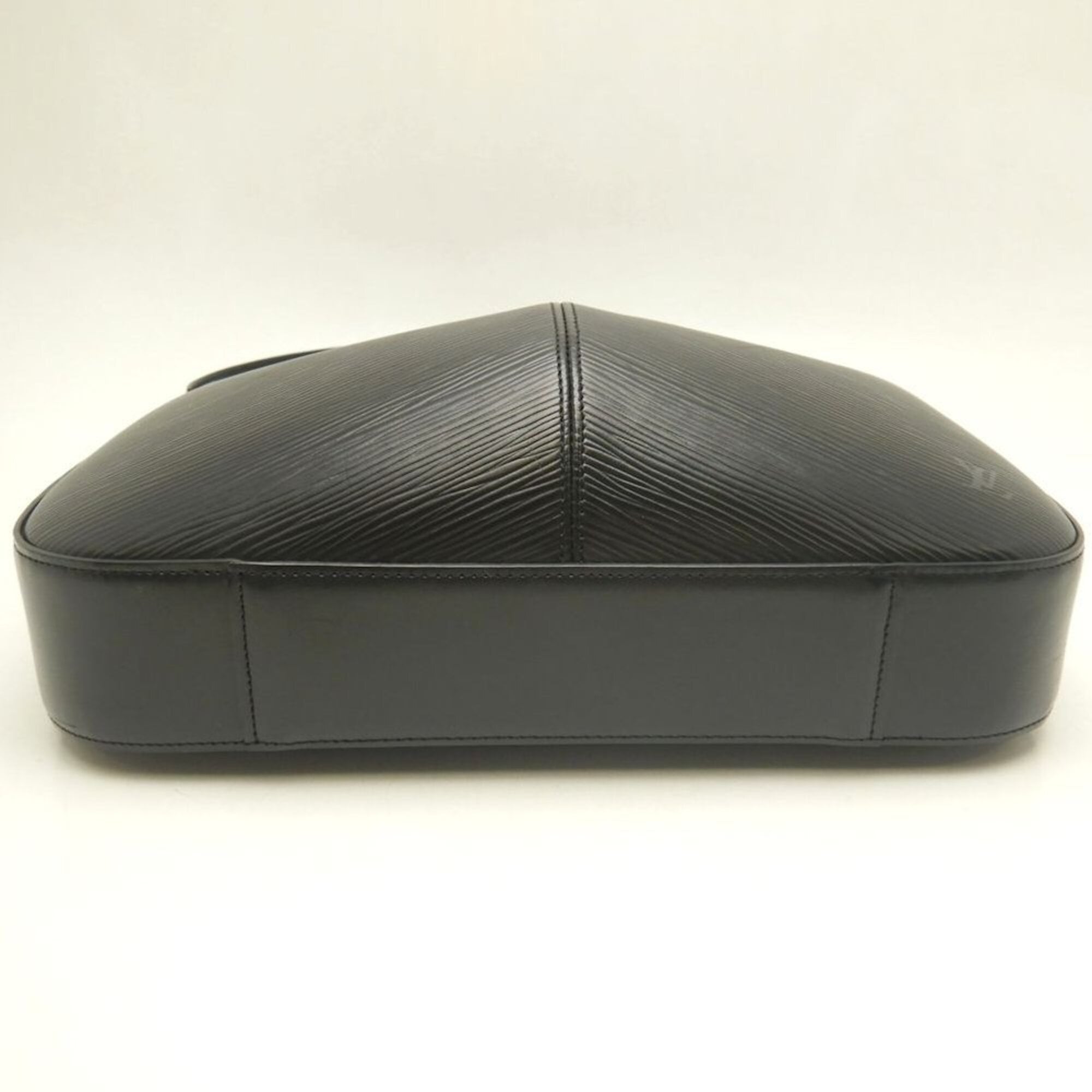 Louis Vuitton Noir Epi Leather Shoulder Bag (Pre-Owned)