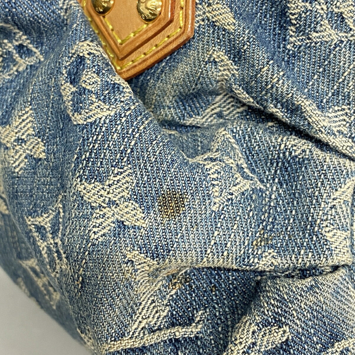 Louis Vuitton Blue Handbag (Pre-Owned)