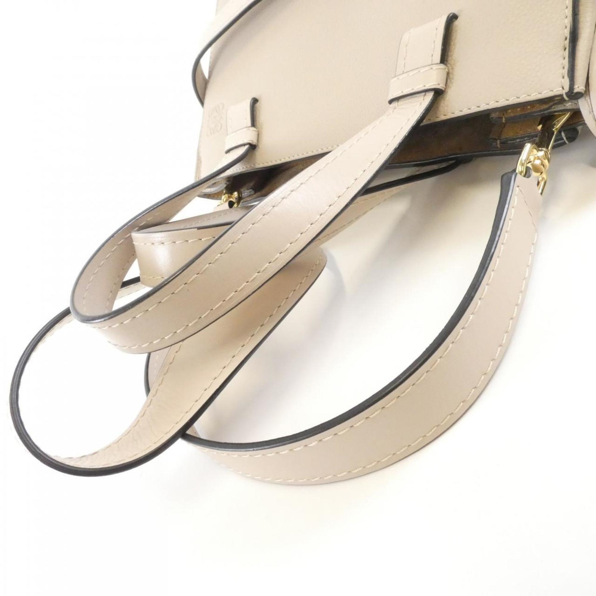 Loewe Light Beige Leather Handbag (Pre-Owned)