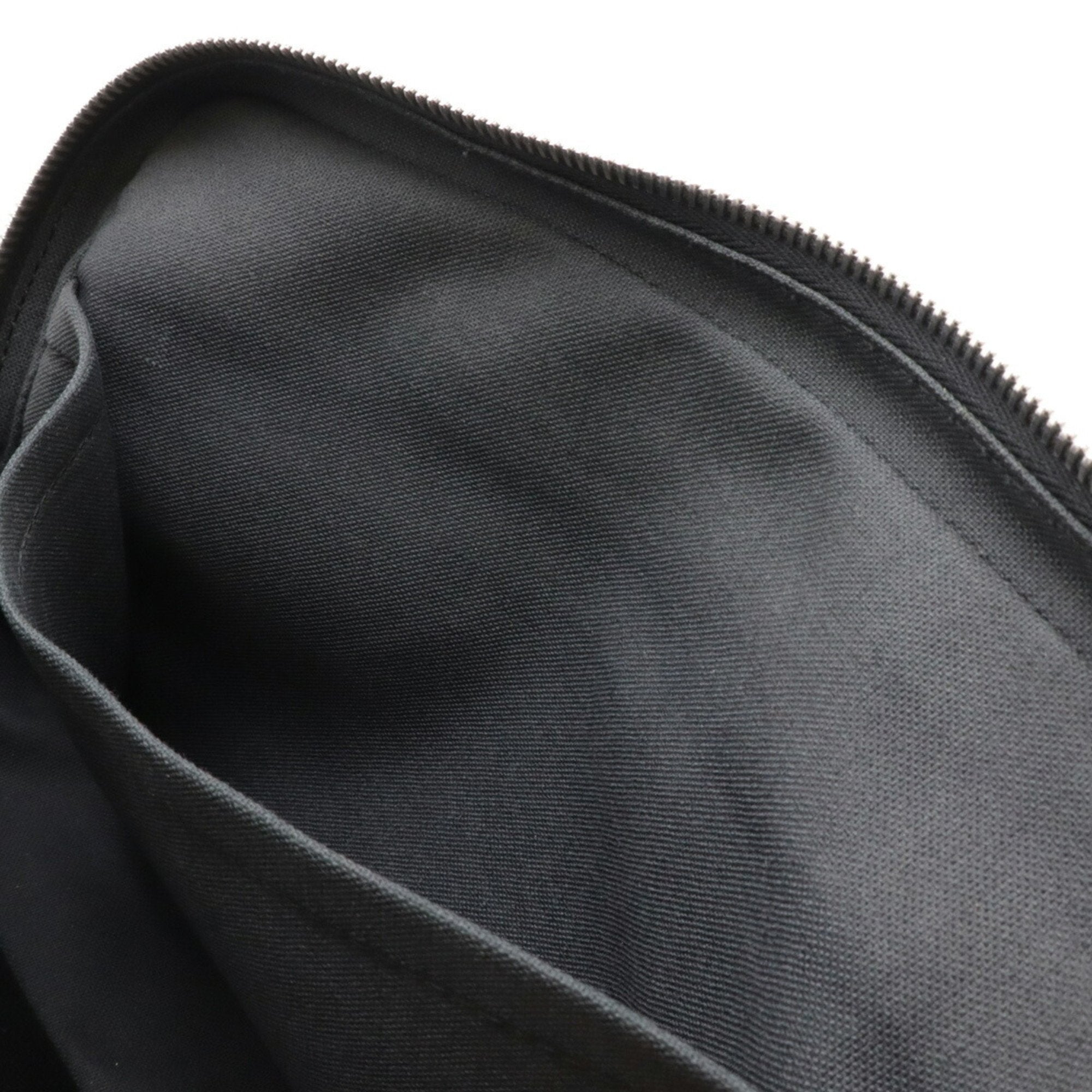 Louis Vuitton Ardoise Taiga Leather Clutch Bag (Pre-Owned)