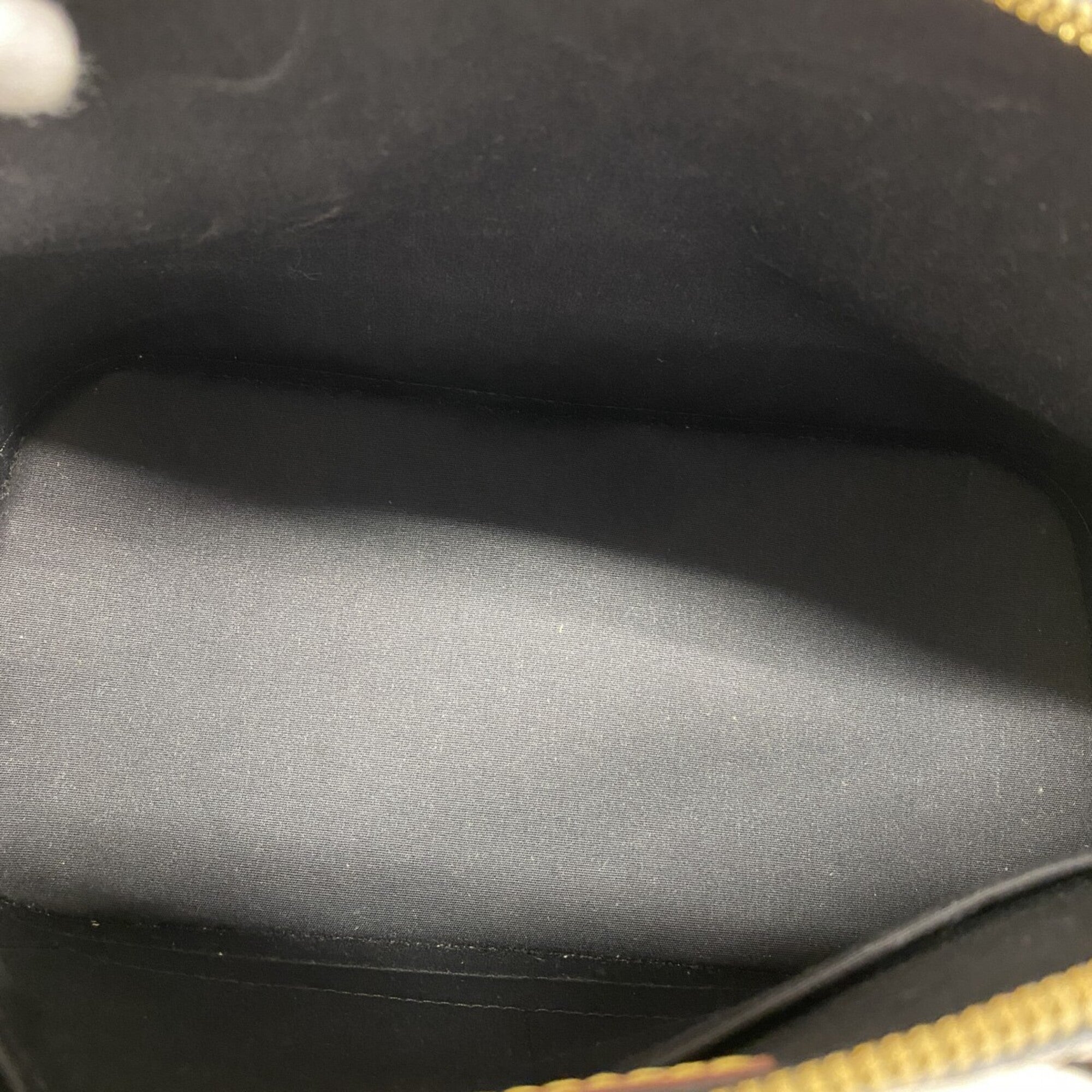 Louis Vuitton White Handbag (Pre-Owned)