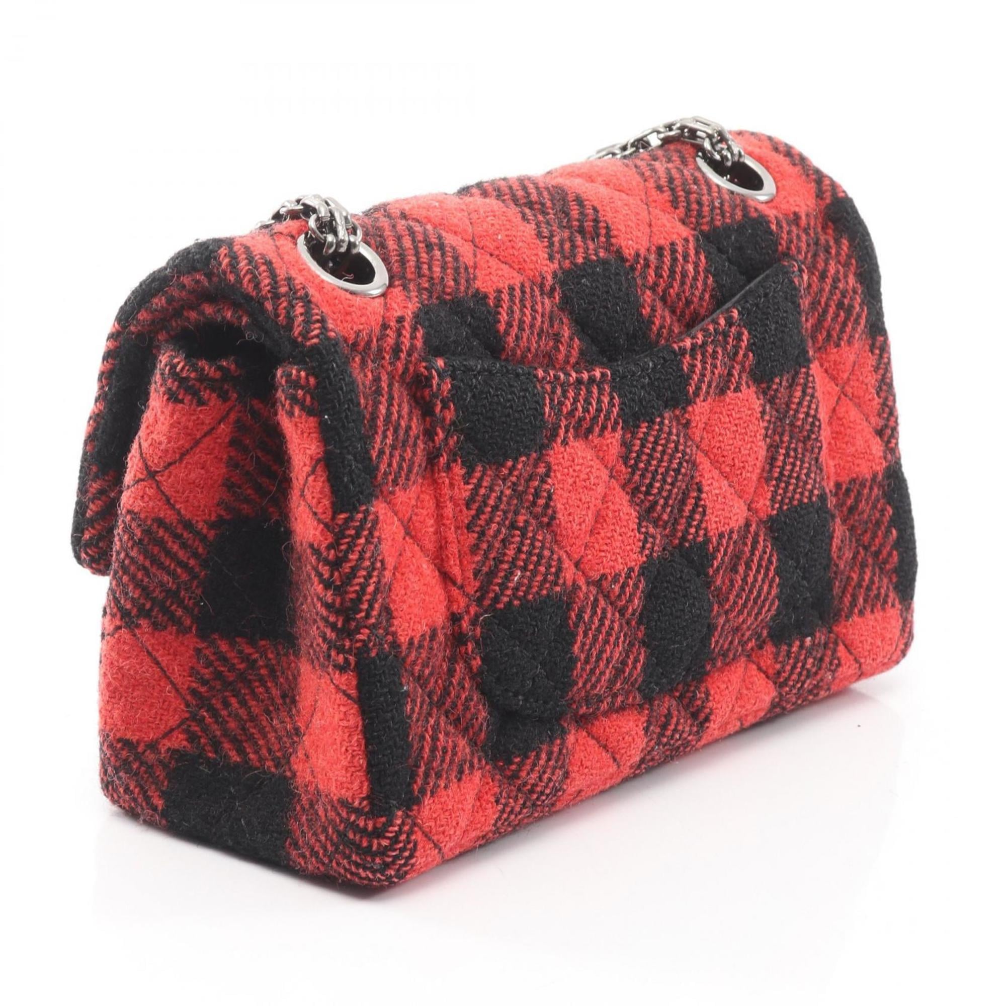 Chanel Black Red Color Wool Shoulder Bag (Pre-Owned)