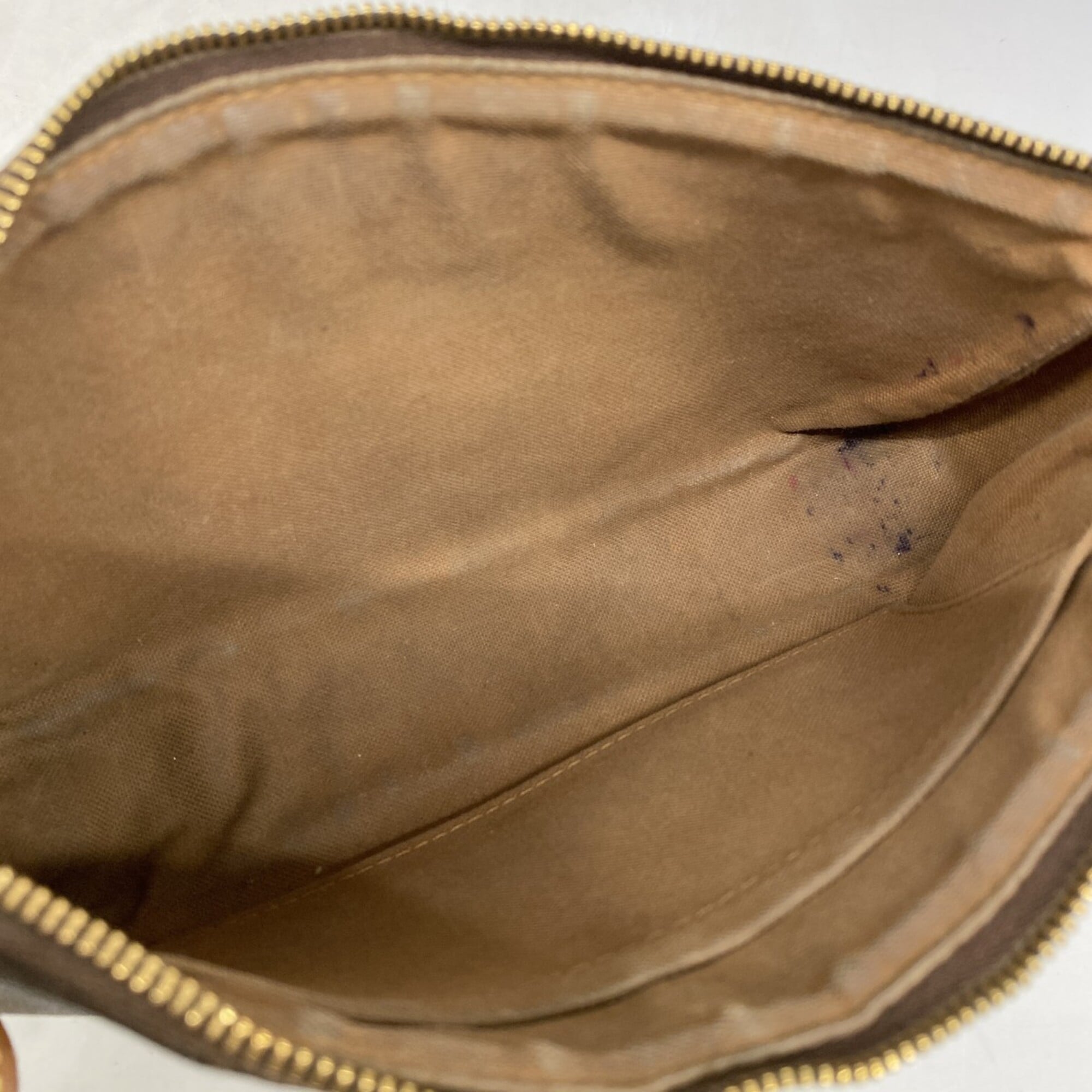 Louis Vuitton Brown Pouch (Pre-Owned)
