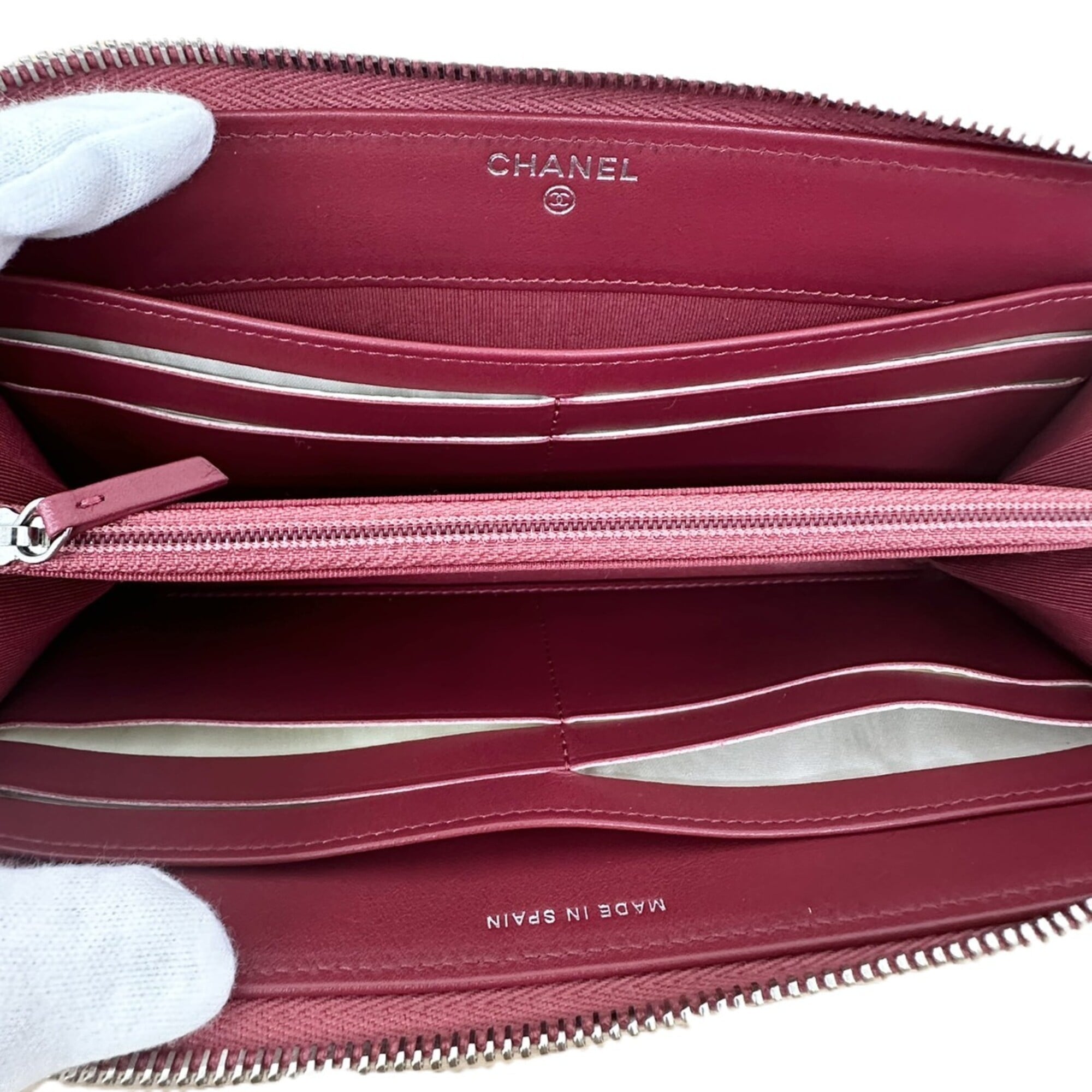 Chanel Matelasse Red Color Grained Calfskin Long Wallet (Bi-Fold) (Pre-Owned)