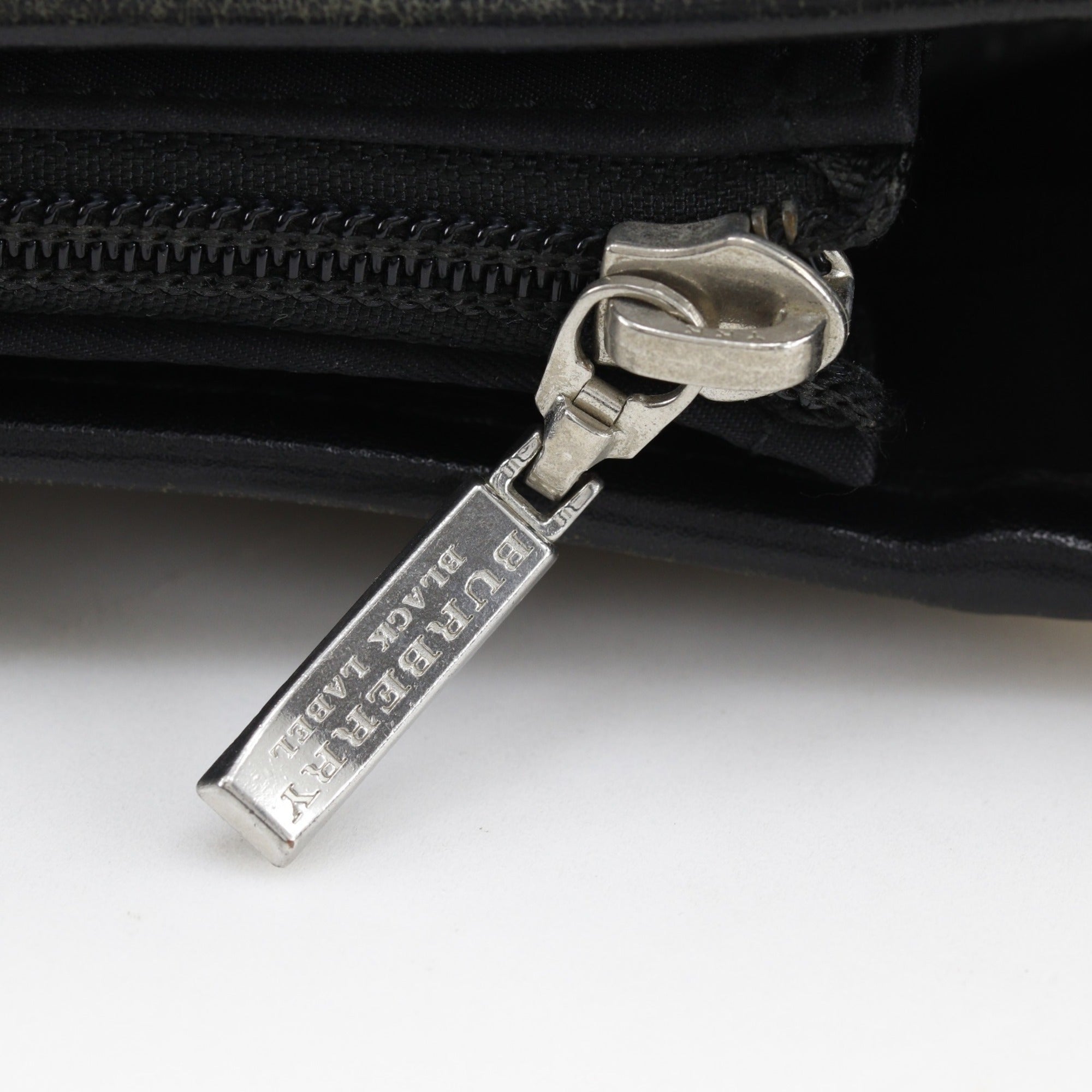 Burberry Black Label Black Nylon Shoulder Bag (Pre-Owned)