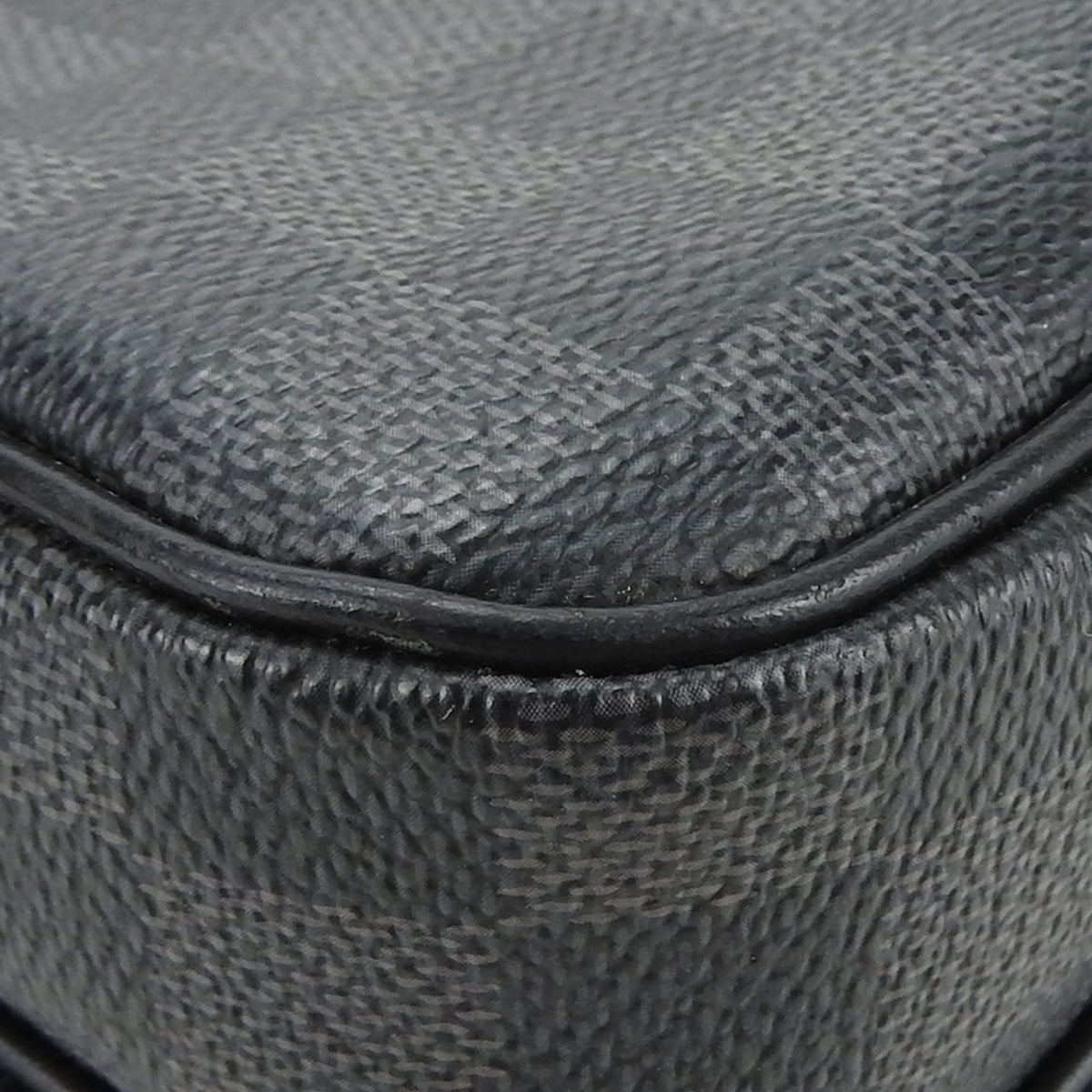Louis Vuitton Damier Graphite Black Gray Damier Graphite Pochette Shoulder Bag (Pre-Owned)