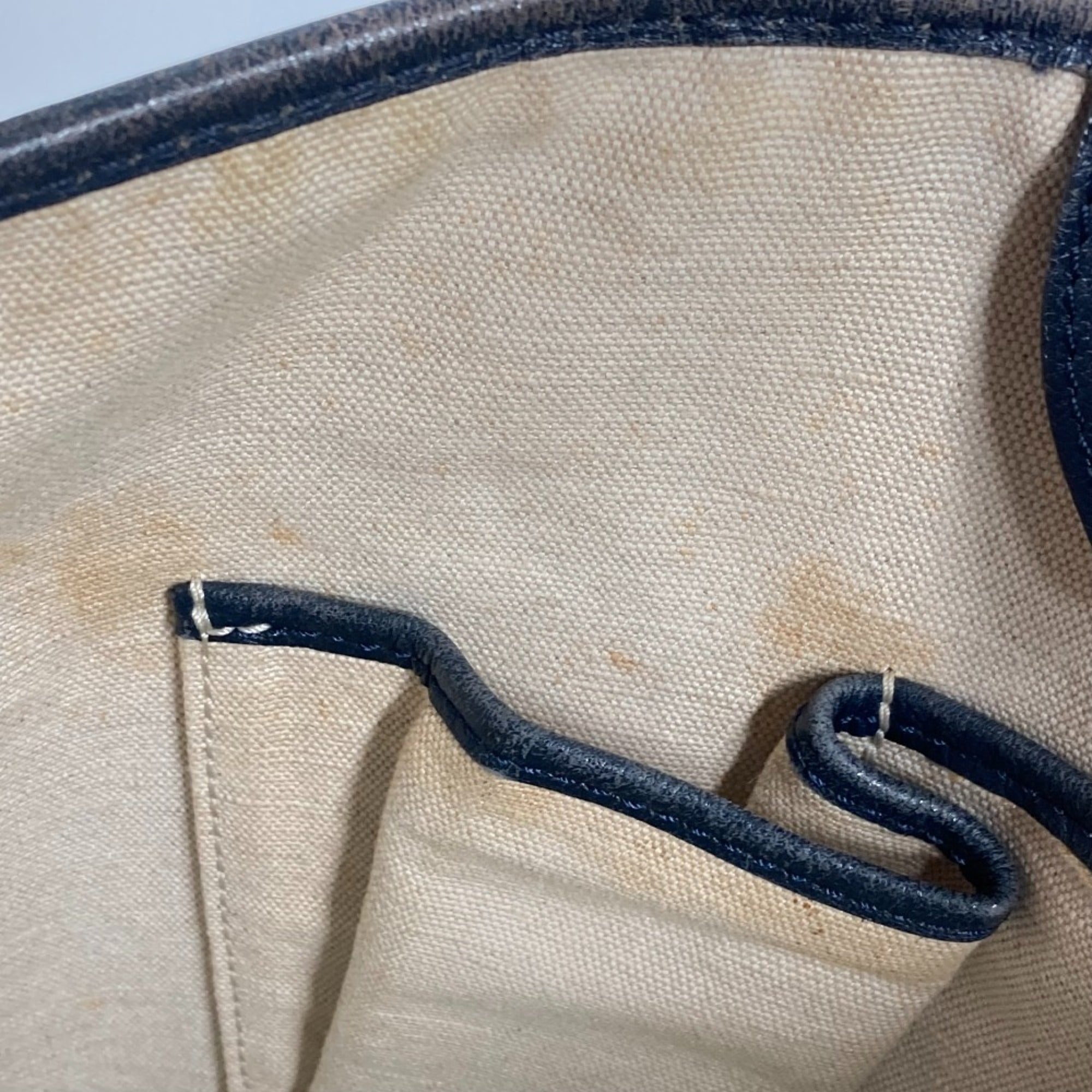 Celine Blue Leather Shoulder Bag (Pre-Owned)