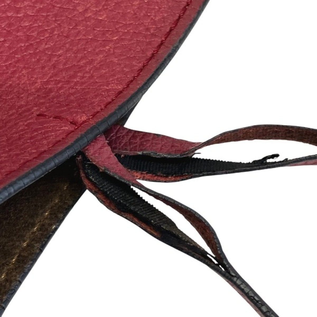 Loewe Red Color Leather Shoulder Bag (Pre-Owned)