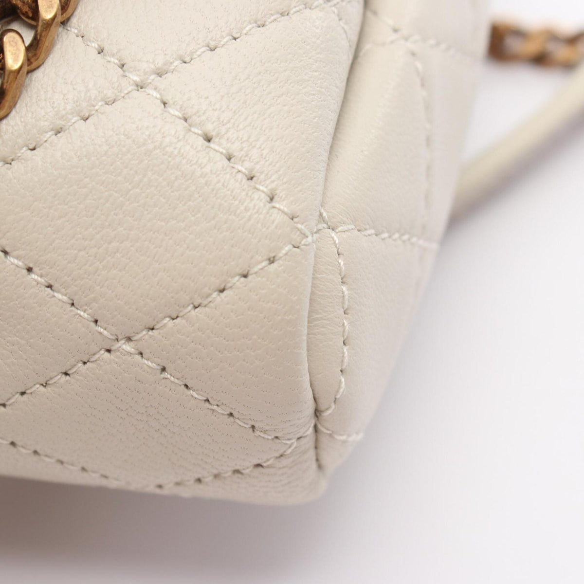 Saint Laurent Ivory Leather Handbag Shoulder Bag (Pre-Owned)