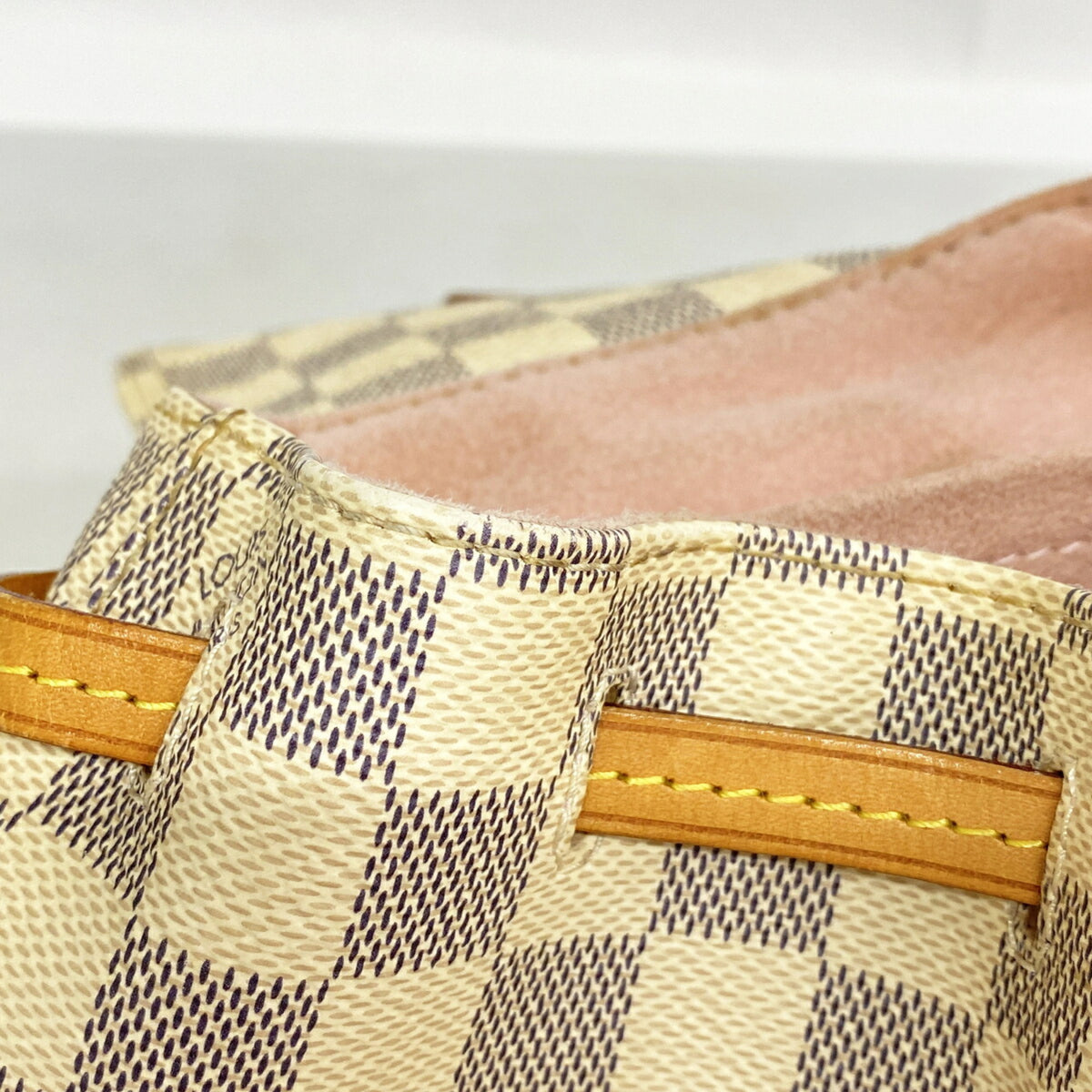 Louis Vuitton White Backpack (Pre-Owned)
