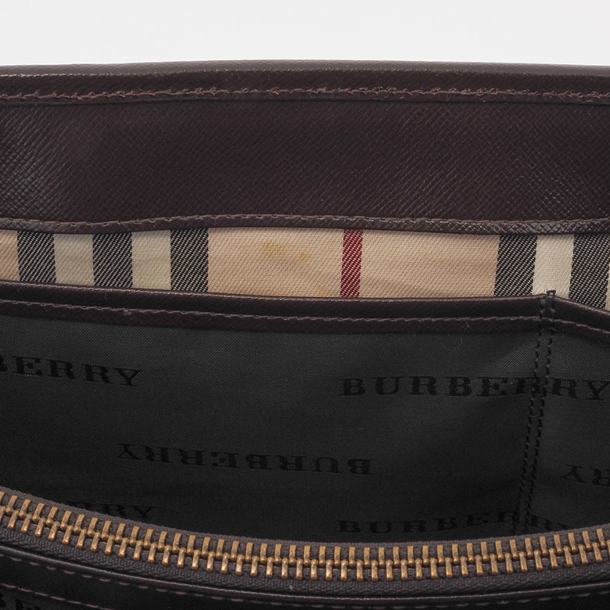 Burberry Brown Leather Handbag (Pre-Owned)