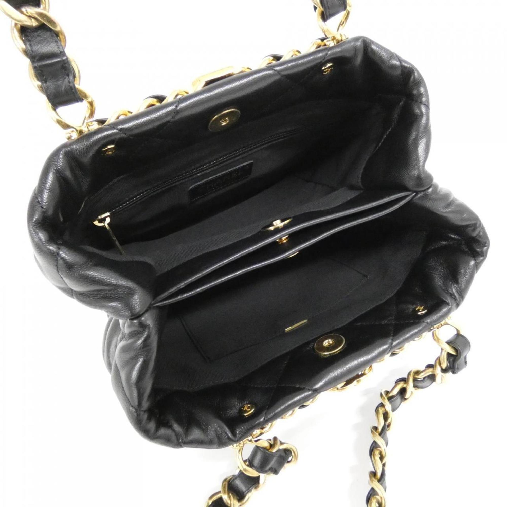Chanel Black Leather Shoulder Bag (Pre-Owned)