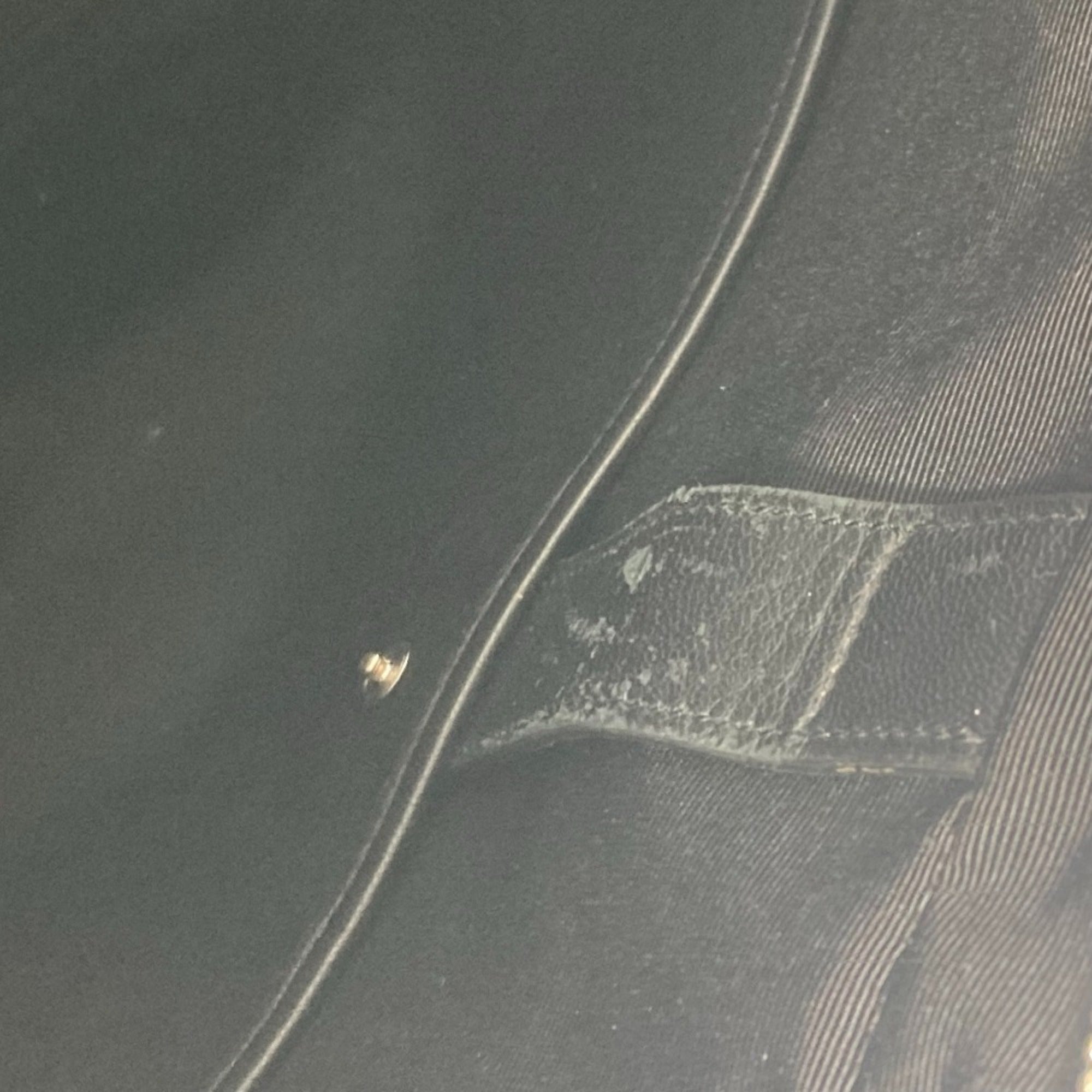 Saint Laurent Black Leather Handbag Tote Bag (Pre-Owned)