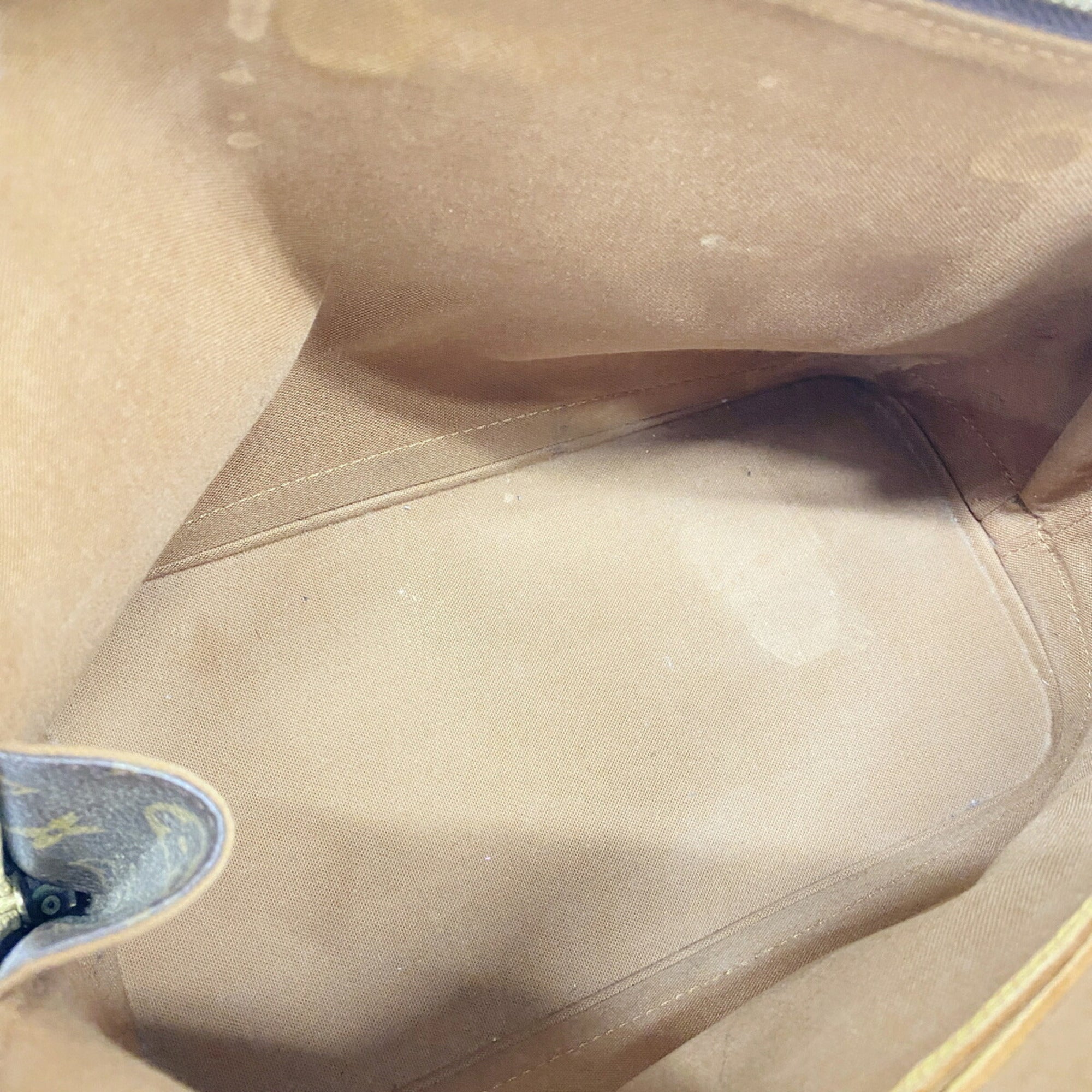 Louis Vuitton Brown Handbag (Pre-Owned)
