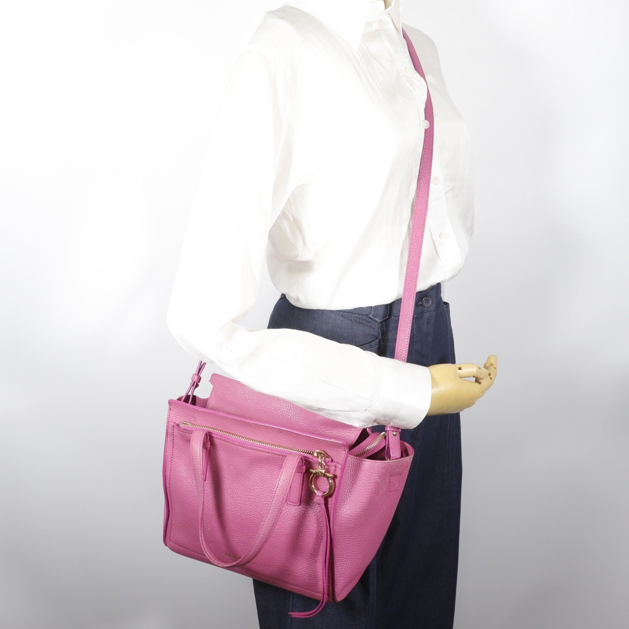 Salvatore Ferragamo Pink Leather Handbag (Pre-Owned)