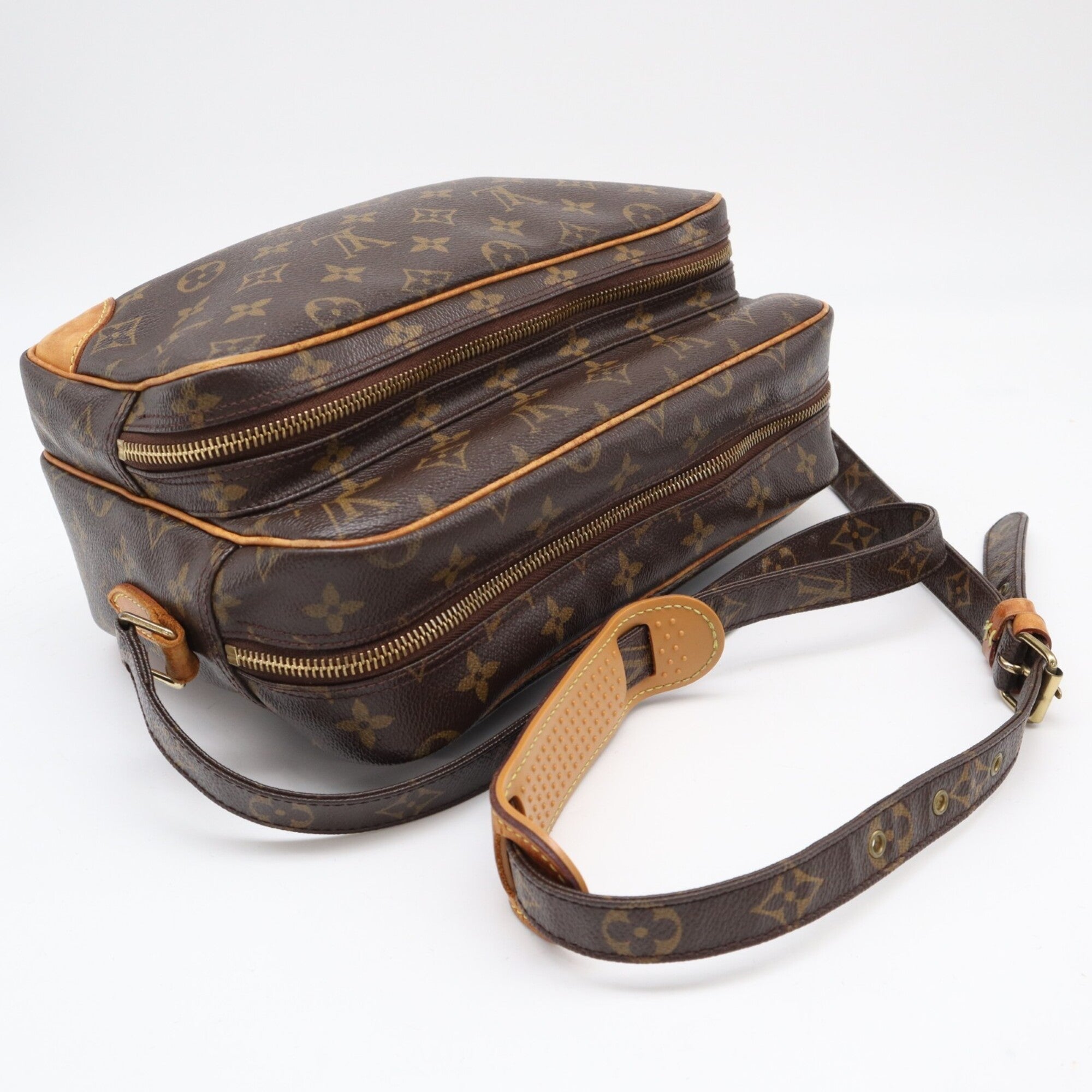 Louis Vuitton Beige Brown Monogram Coated Canvas Leather Shoulder Bag (Pre-Owned)