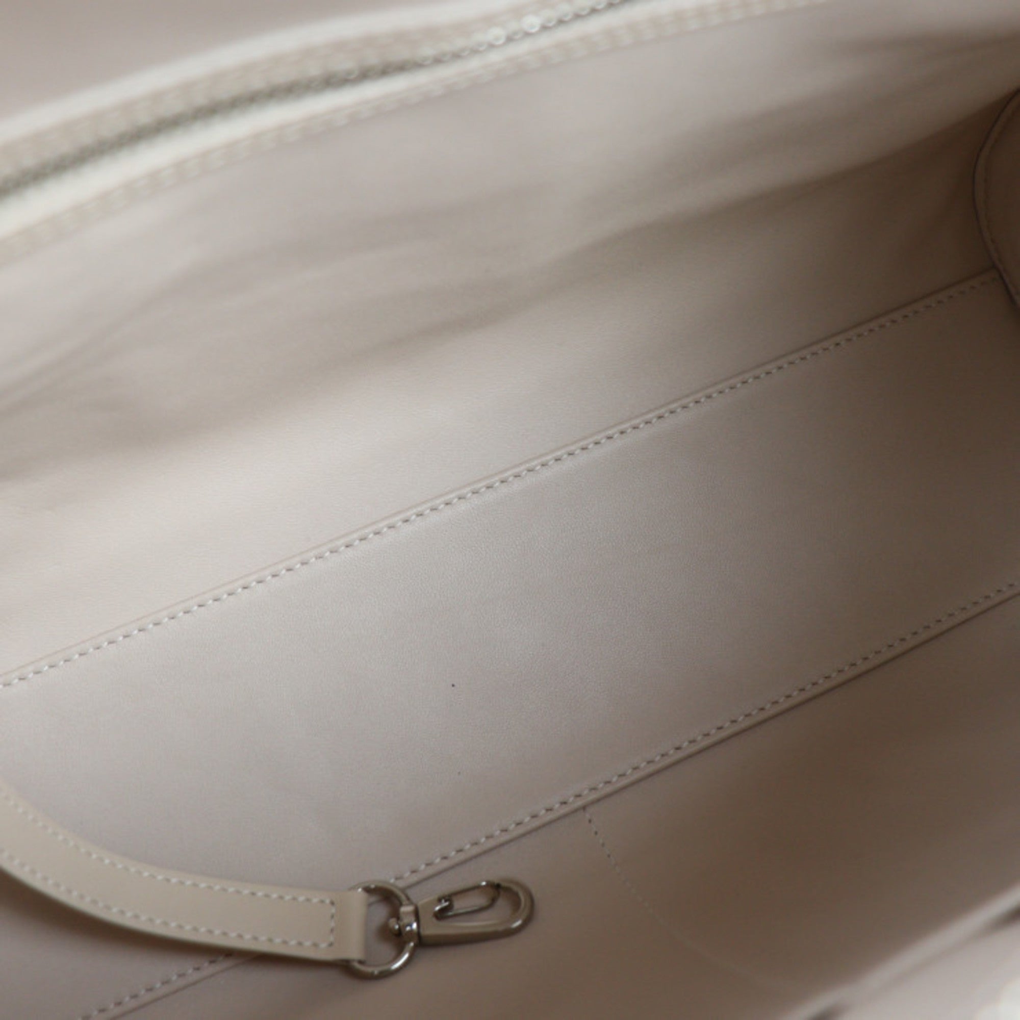 Longchamp Light Beige Leather Handbag (Pre-Owned)