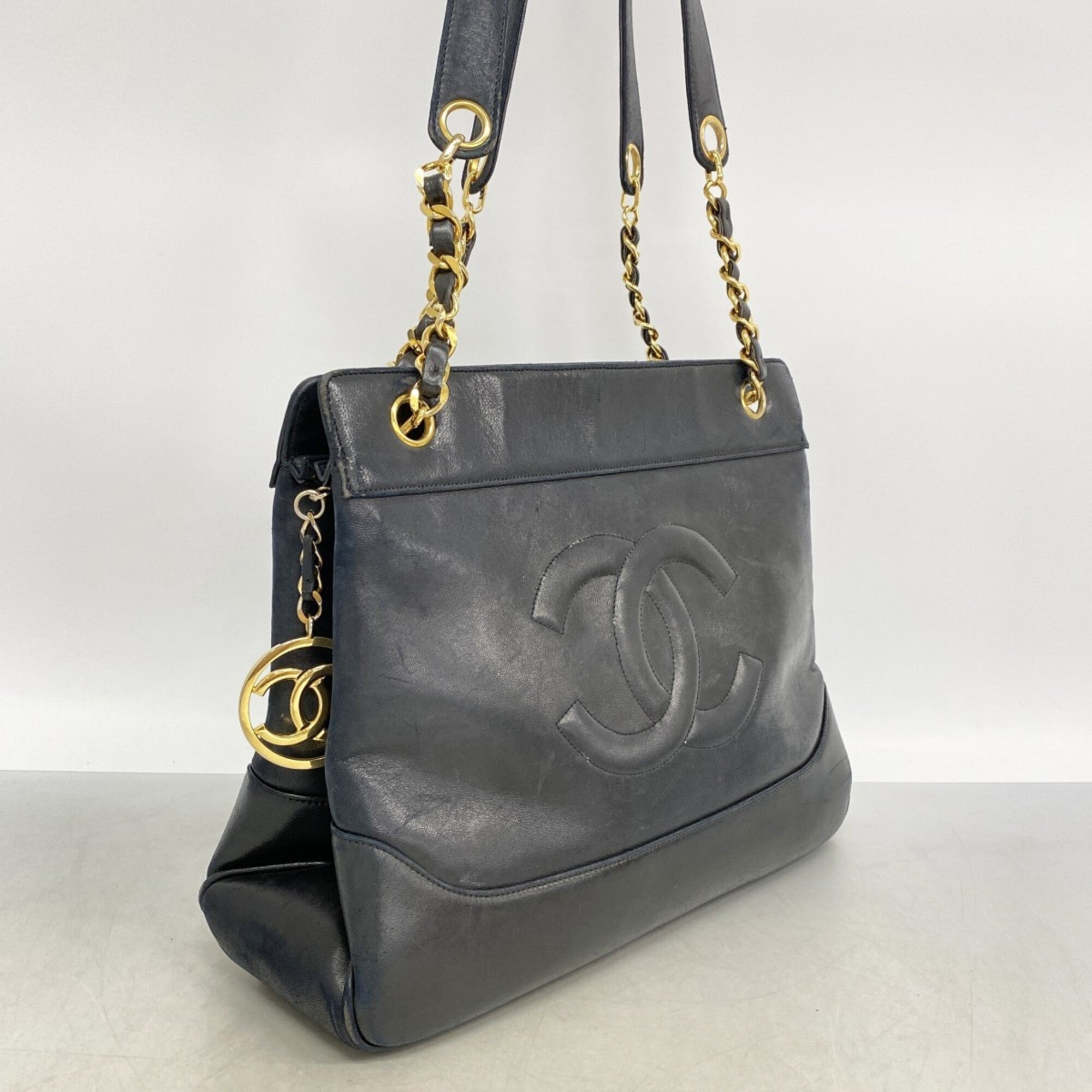 Chanel Black Leather Tote Bag (Pre-Owned)