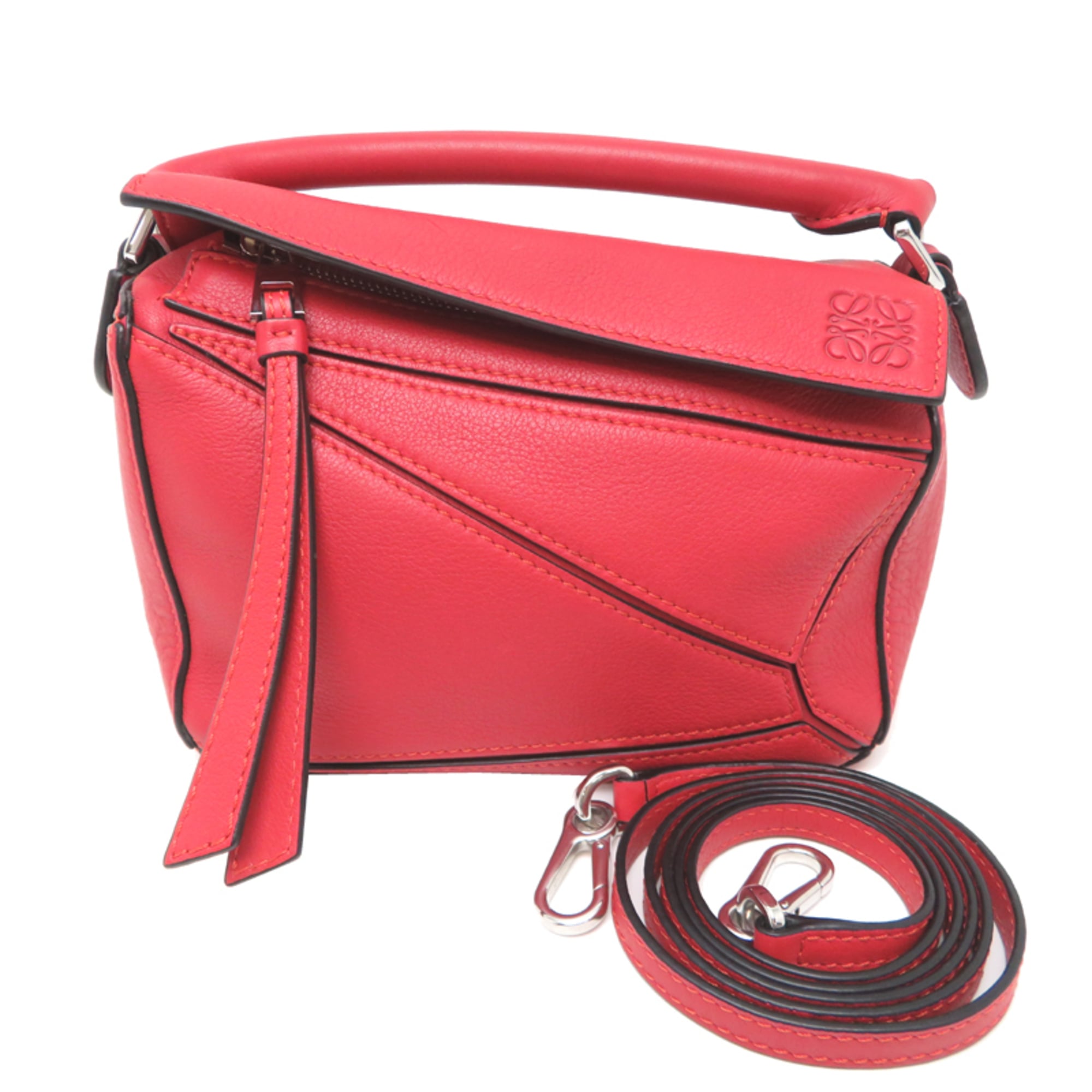 Loewe Red Color Leather Handbag (Pre-Owned)